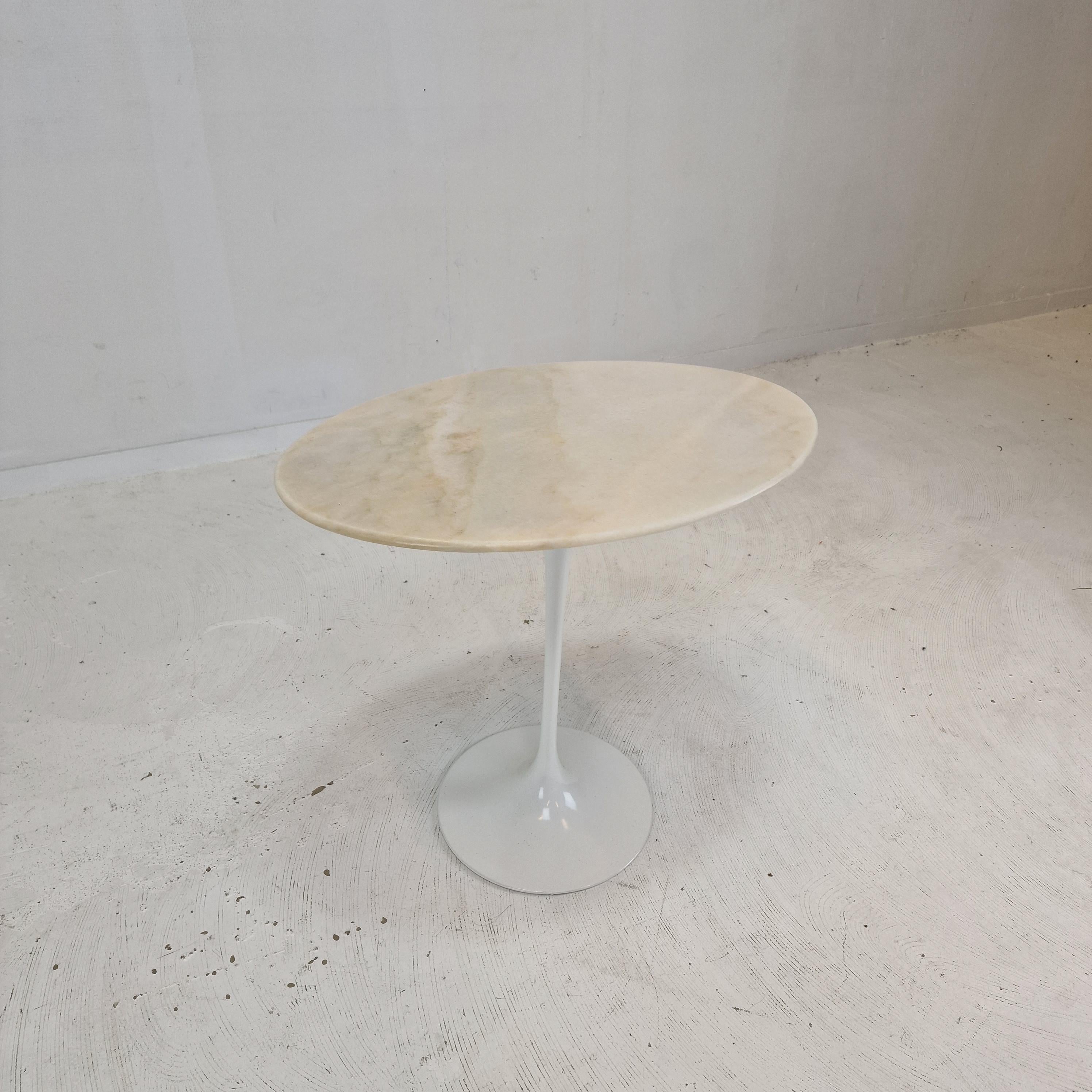 Mid-Century Oval Marble Side Table by Eero Saarinen for Knoll For Sale 2
