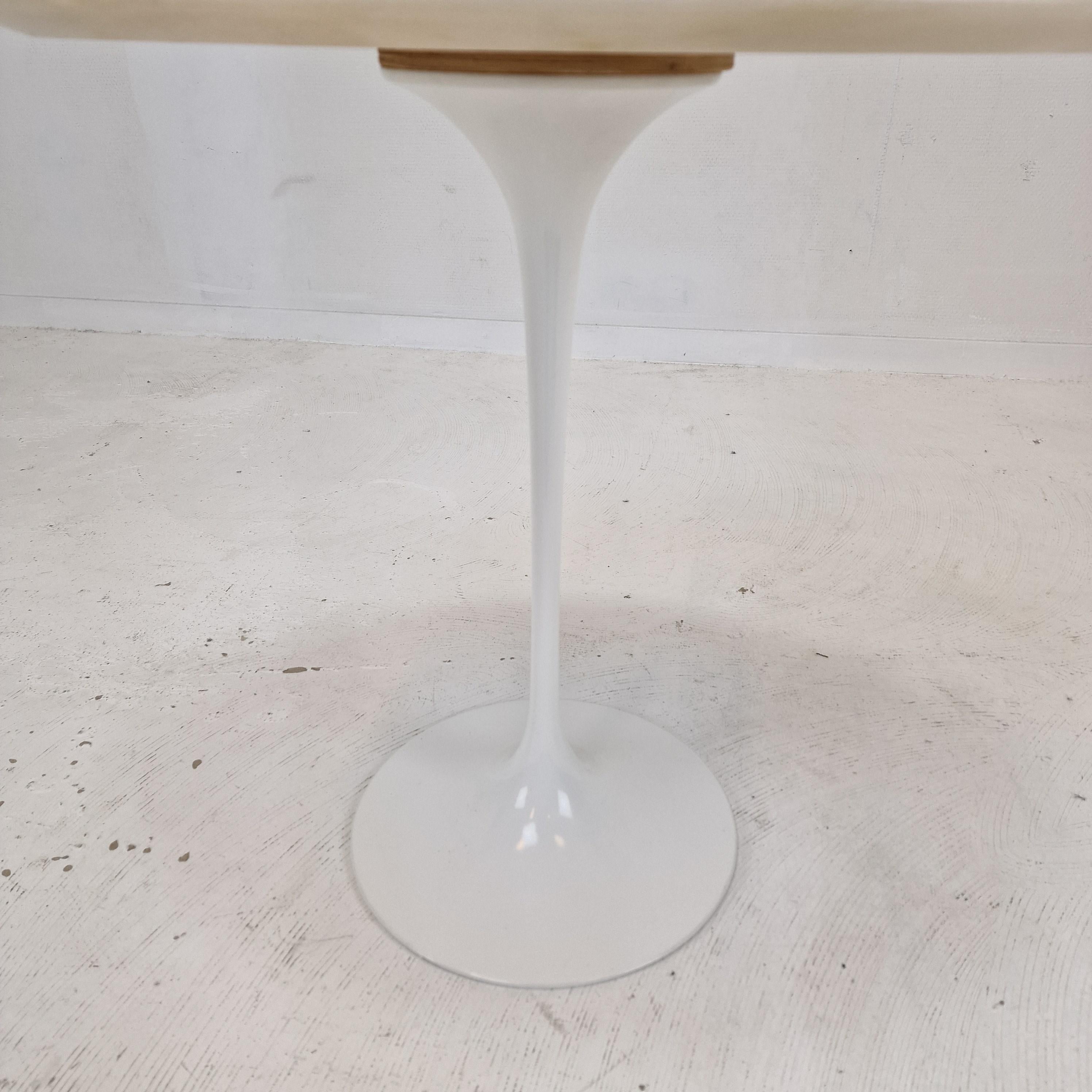 Mid-Century Oval Marble Side Table by Eero Saarinen for Knoll For Sale 4