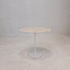 Mid-Century Oval Marble Side Table by Eero Saarinen for Knoll