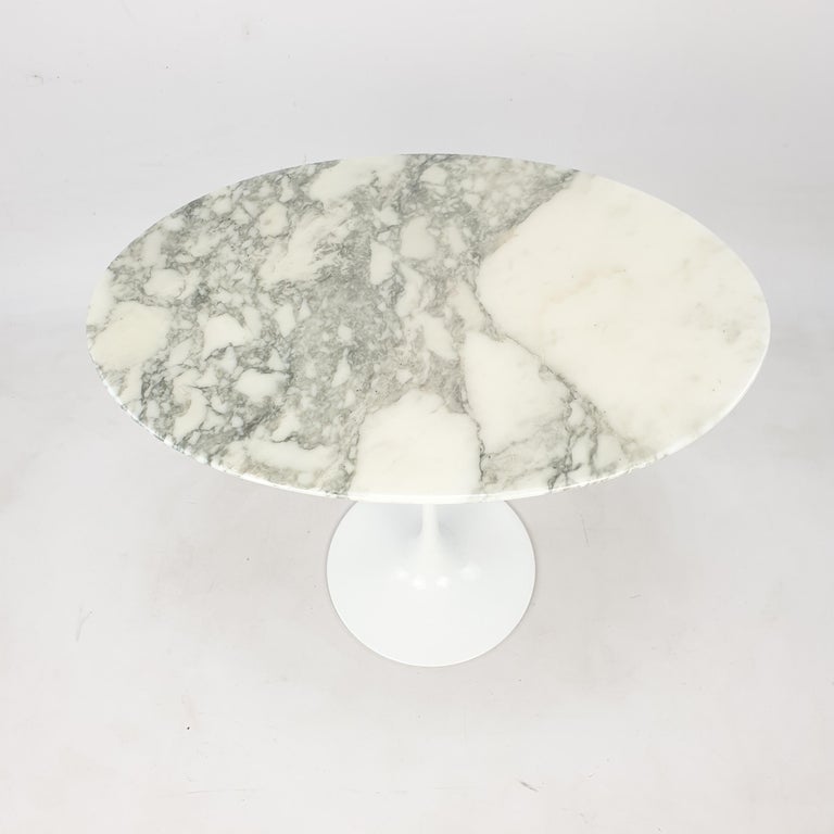 MidCentury Oval Marble Side Table by Eero Saarinen for Knoll For Sale