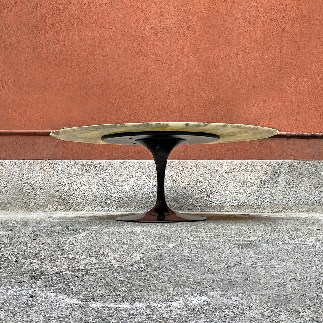 Mid-Century Oval Marble Table Model Tulip by E. Saarinen, for Knoll, 1956 In Good Condition In MIlano, IT
