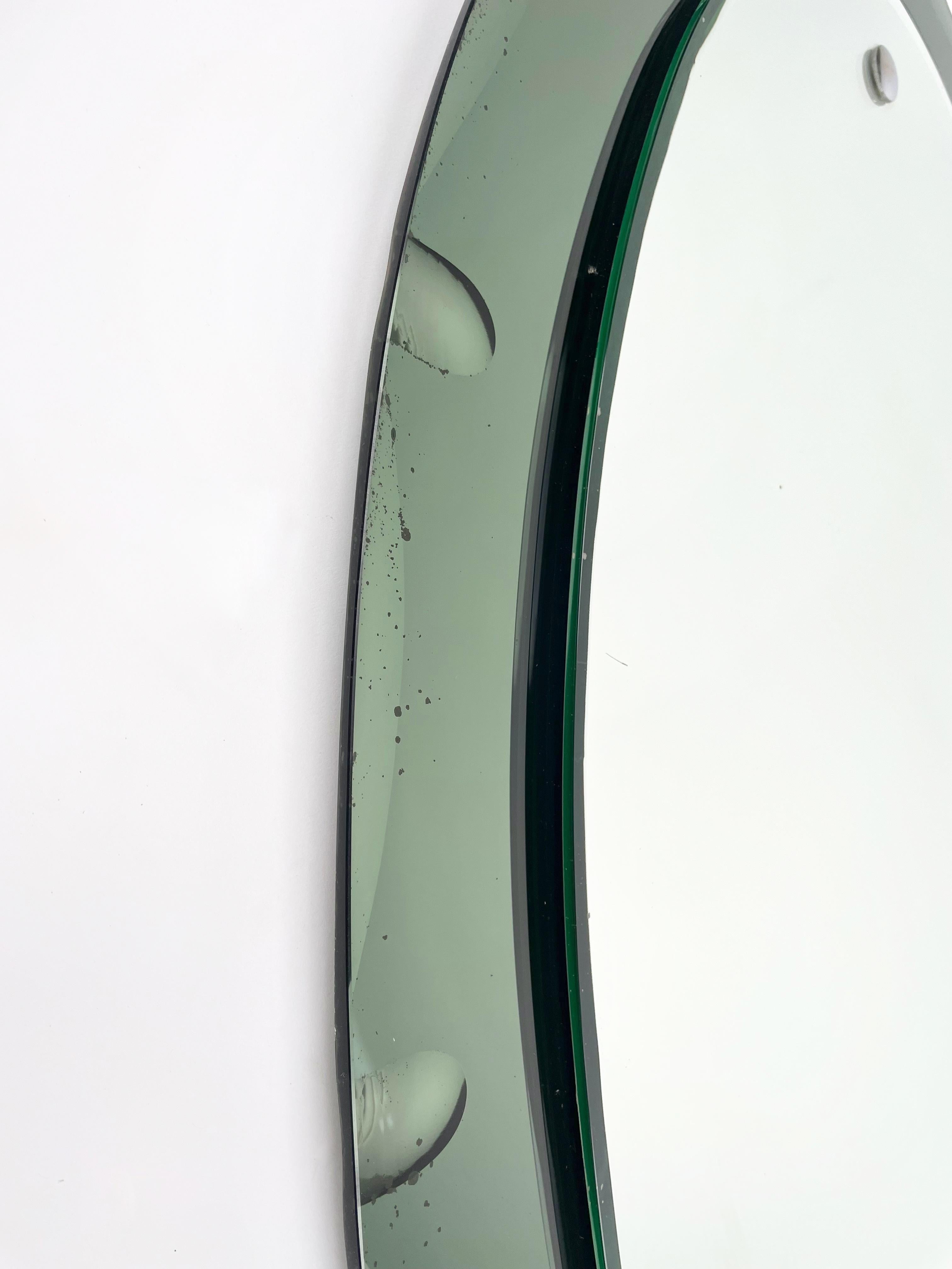 Mid-Century Oval Mirror from Cristal Art, Italy, 1960 In Good Condition In Roma, IT