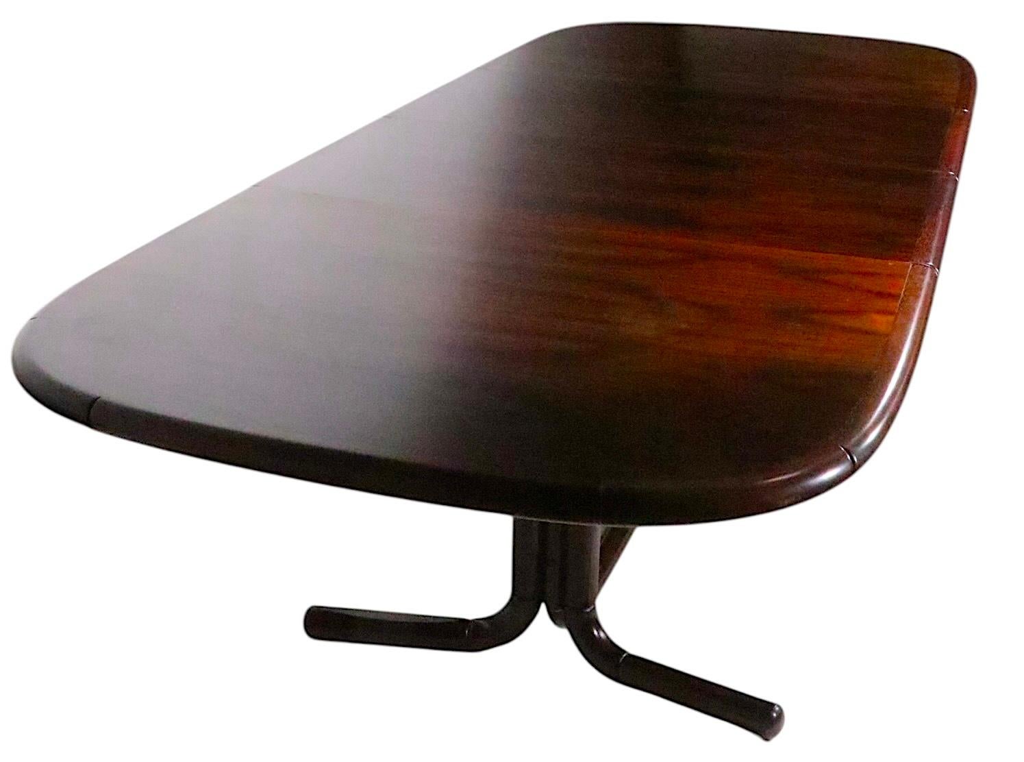 Palo de rosa ovalado de mediados de siglo  Mesa de comedor moderna danesa de Boltinge c. 1960/70 Escandinavo moderno en venta