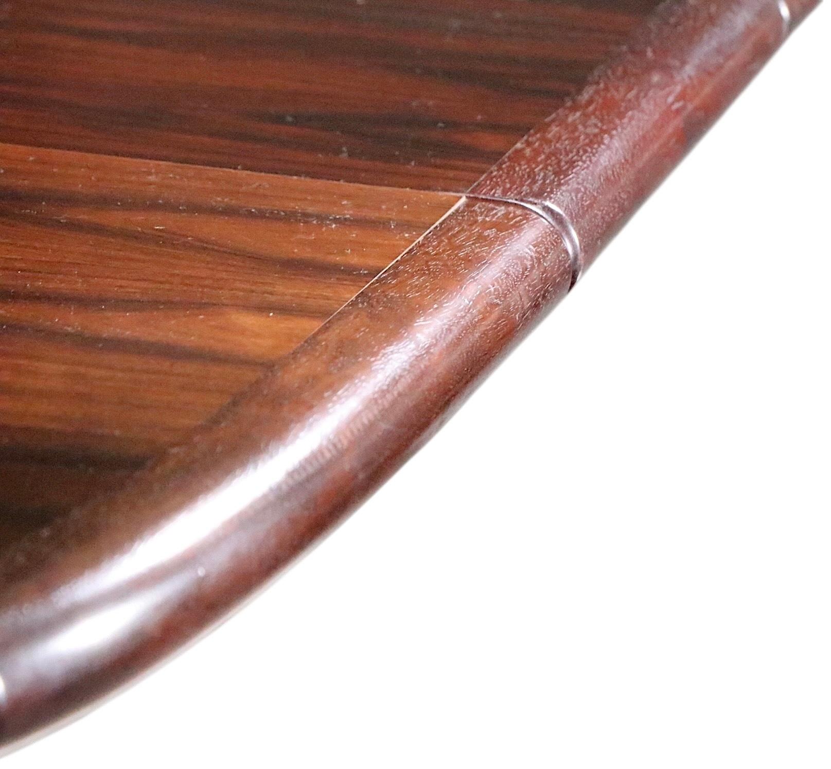 Palo de rosa ovalado de mediados de siglo  Mesa de comedor moderna danesa de Boltinge c. 1960/70 siglo XX en venta