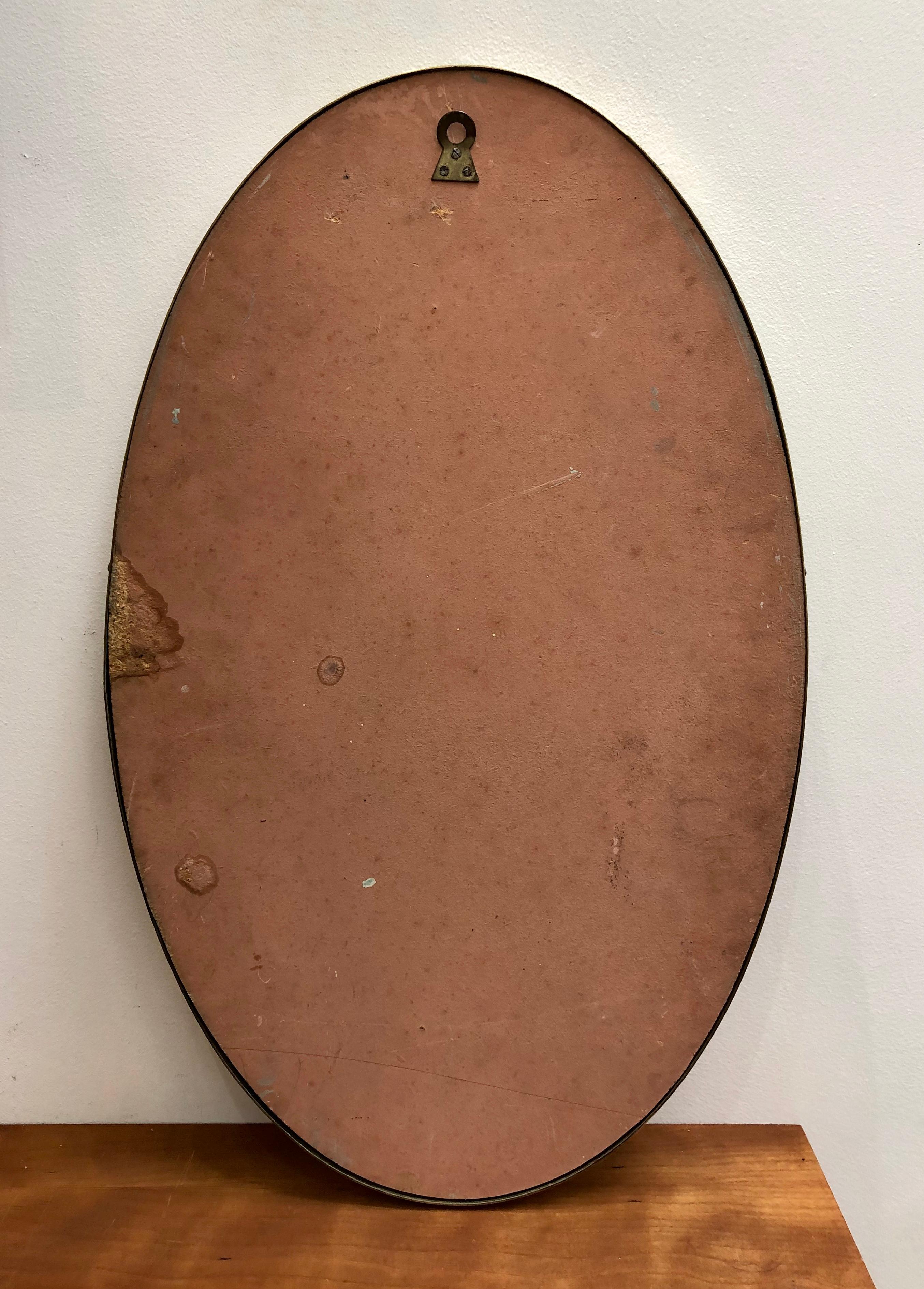 Midcentury Oval-Shaped Italian Wall Mirror with Brass Frame, 'circa 1950s' 3