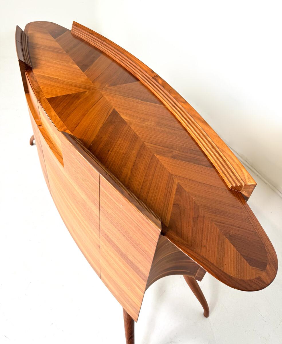 Ovales Sideboard aus der Jahrhundertmitte von Cecotti Collezioni im Zustand „Gut“ im Angebot in Brussels, BE