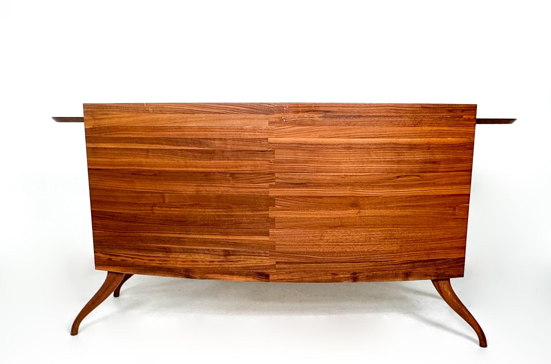 Ovales Sideboard aus der Jahrhundertmitte von Cecotti Collezioni (20. Jahrhundert) im Angebot