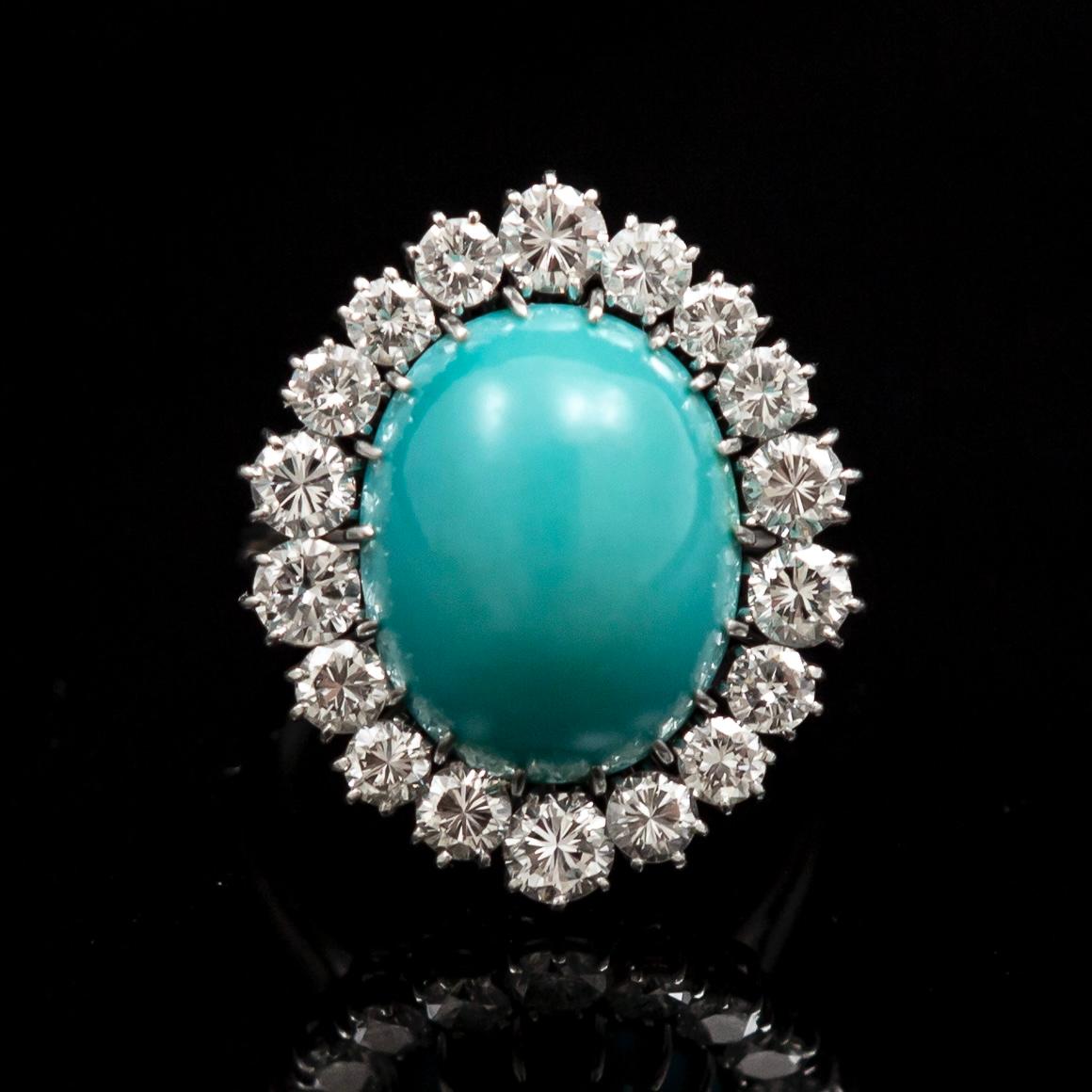 Mid-Century Oval Turquoise Round Brilliant Cut Diamond Cluster Ring Platinum en vente 5