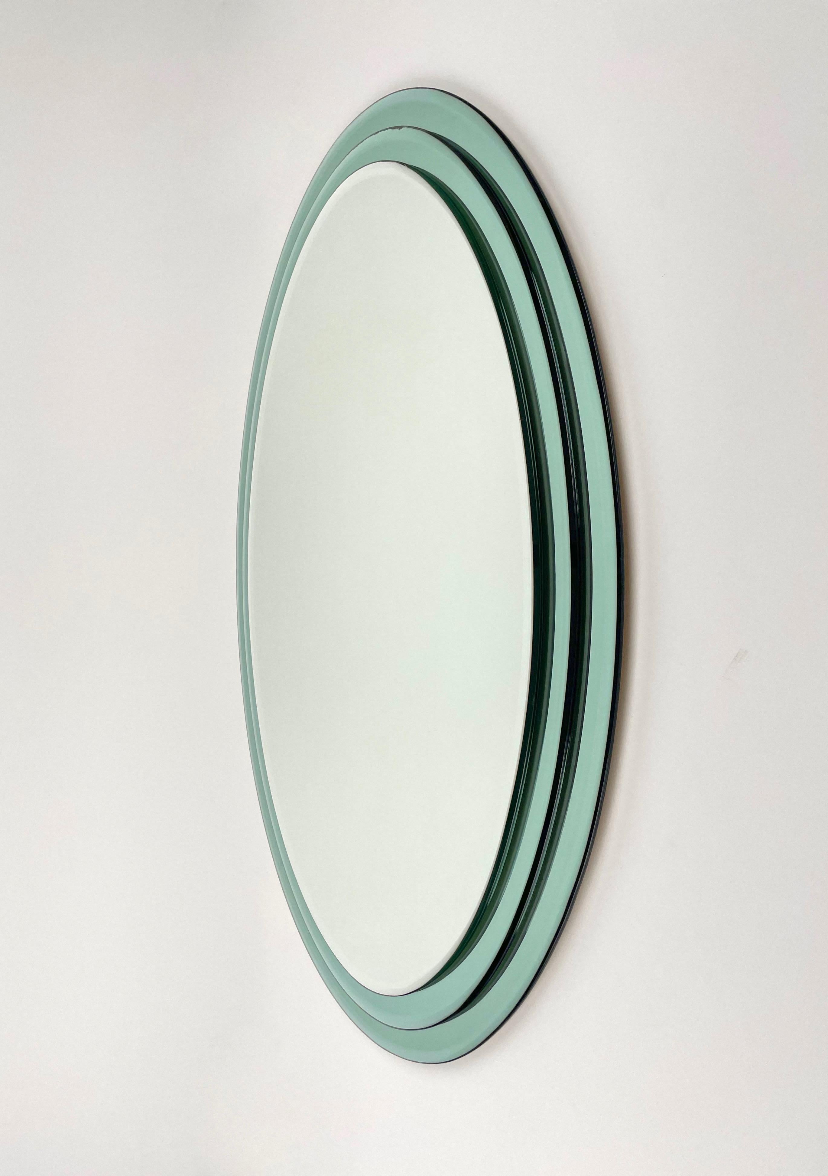 Mid-Century Oval Wall Mirror Three Level Fontana Arte style, Italy 1970s In Good Condition For Sale In Rome, IT