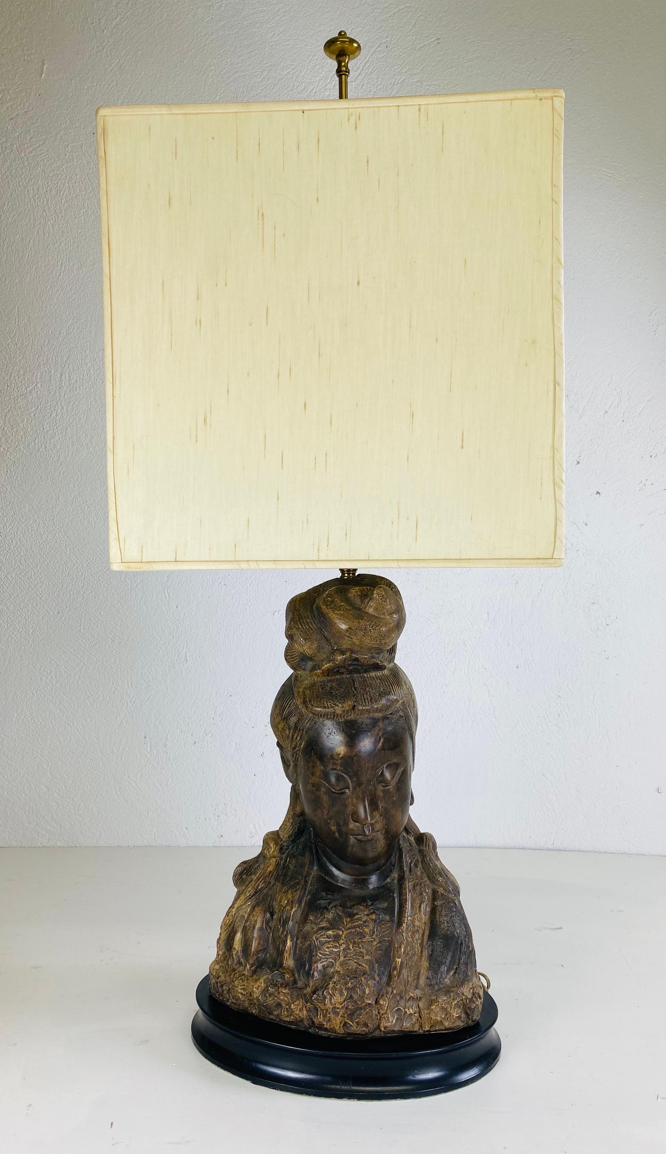 Mid century oversized Asian style table lamp after James Mont. For Sale 1