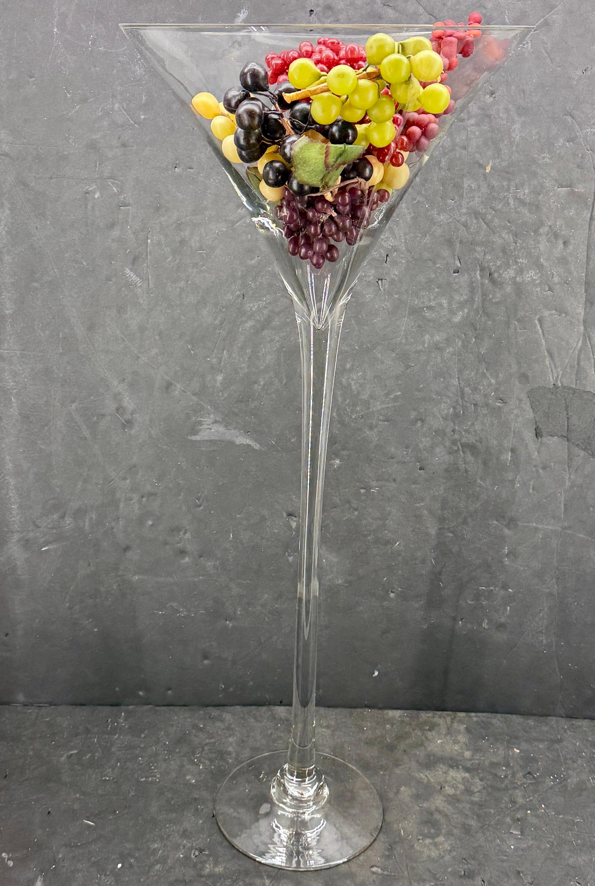 Übergroße Martini-Glas-Skulptur aus der Jahrhundertmitte im Angebot 3