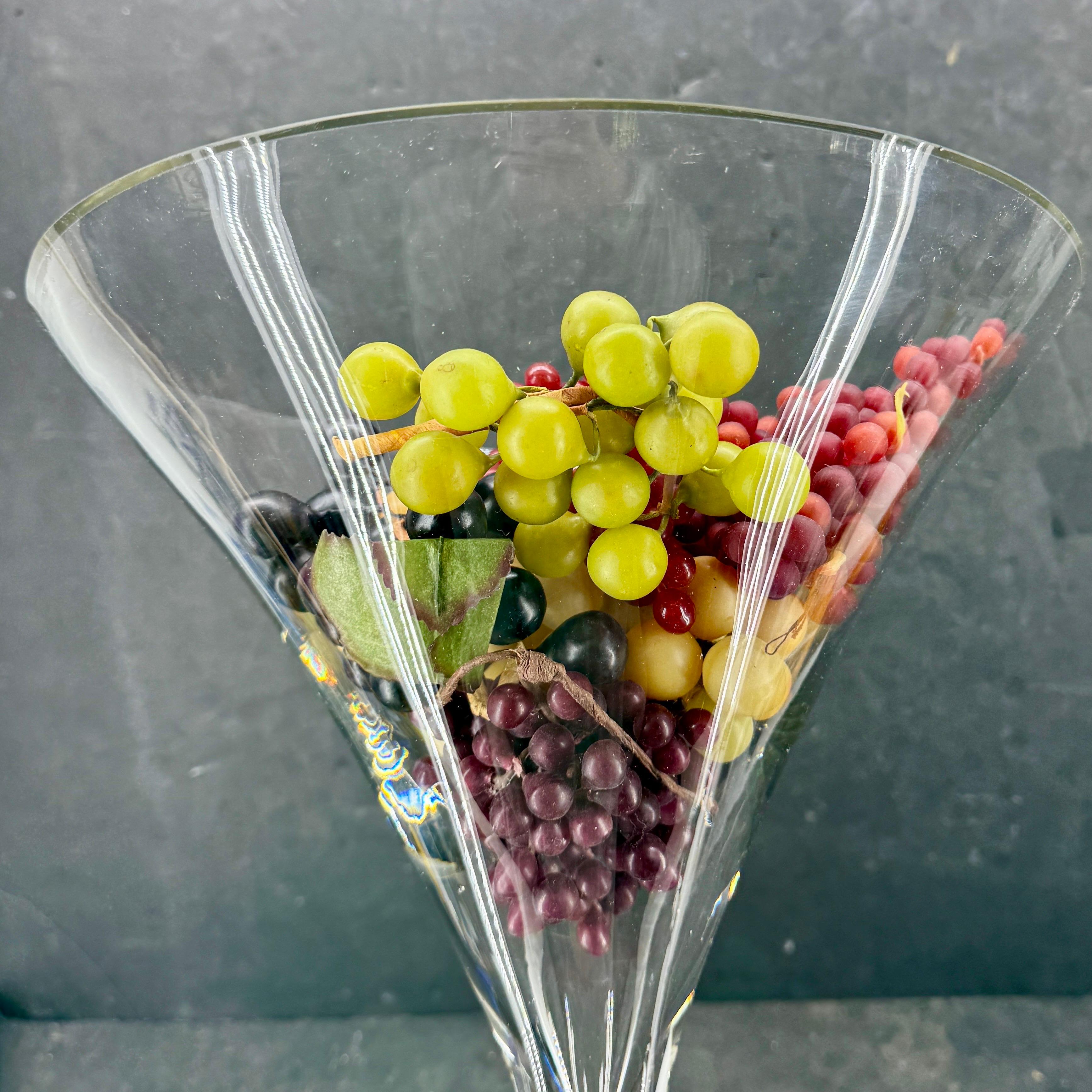 Übergroße Martini-Glas-Skulptur aus der Jahrhundertmitte im Angebot 9