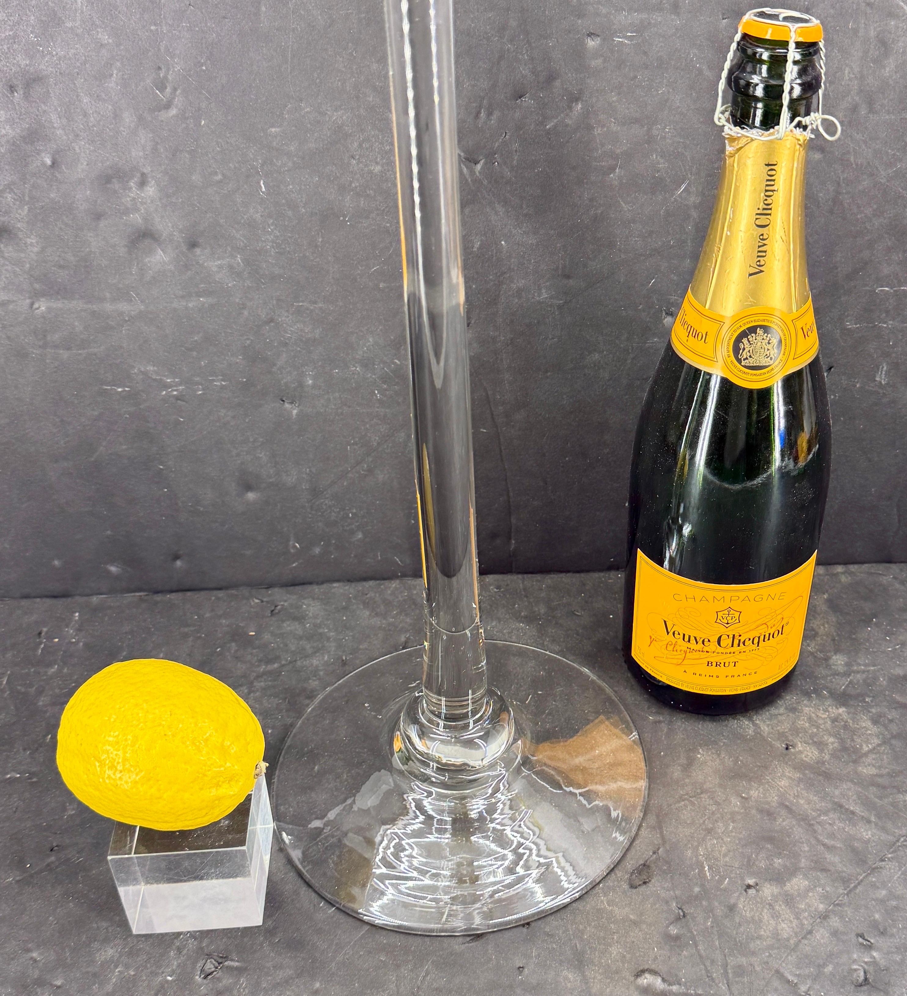 Übergroße Martini-Glas-Skulptur aus der Jahrhundertmitte im Angebot 2