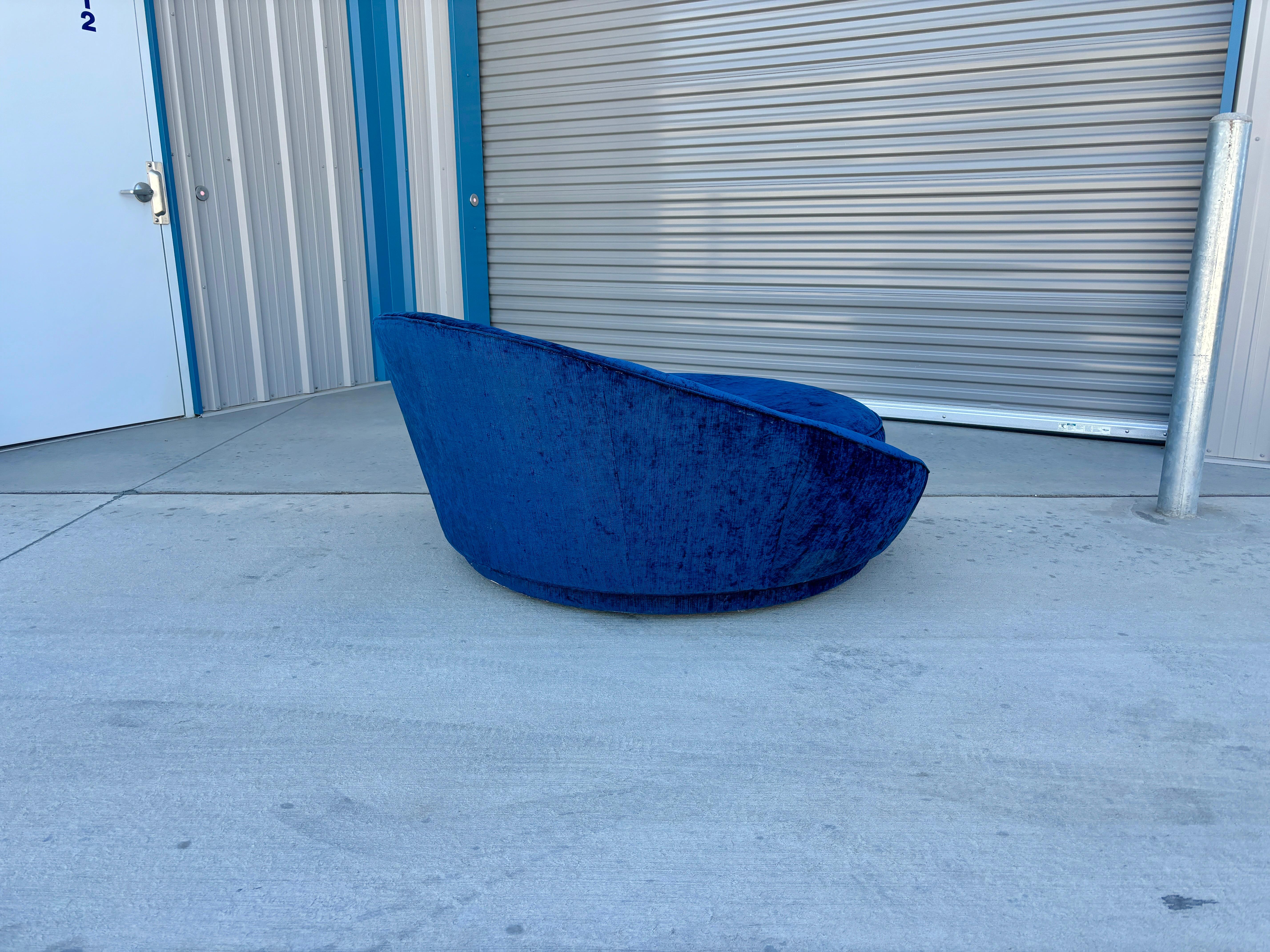 Chaise longue ronde surdimensionnée « Satellite » de Milo Baughman en vente 3