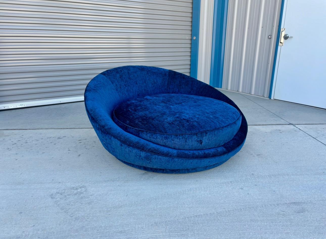 Chaise longue ronde surdimensionnée « Satellite » de Milo Baughman en vente 7