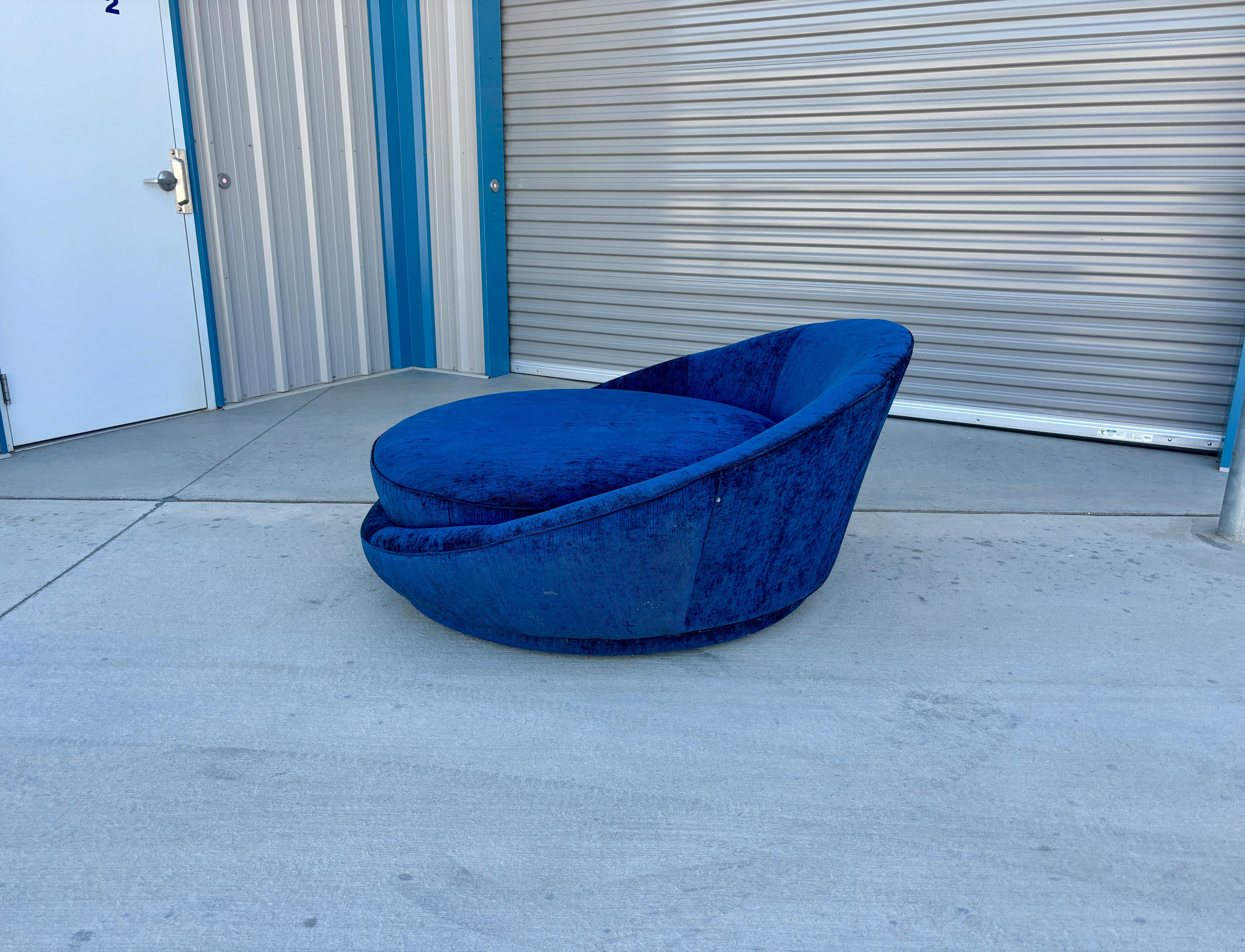 Chaise longue ronde surdimensionnée « Satellite » de Milo Baughman en vente 1