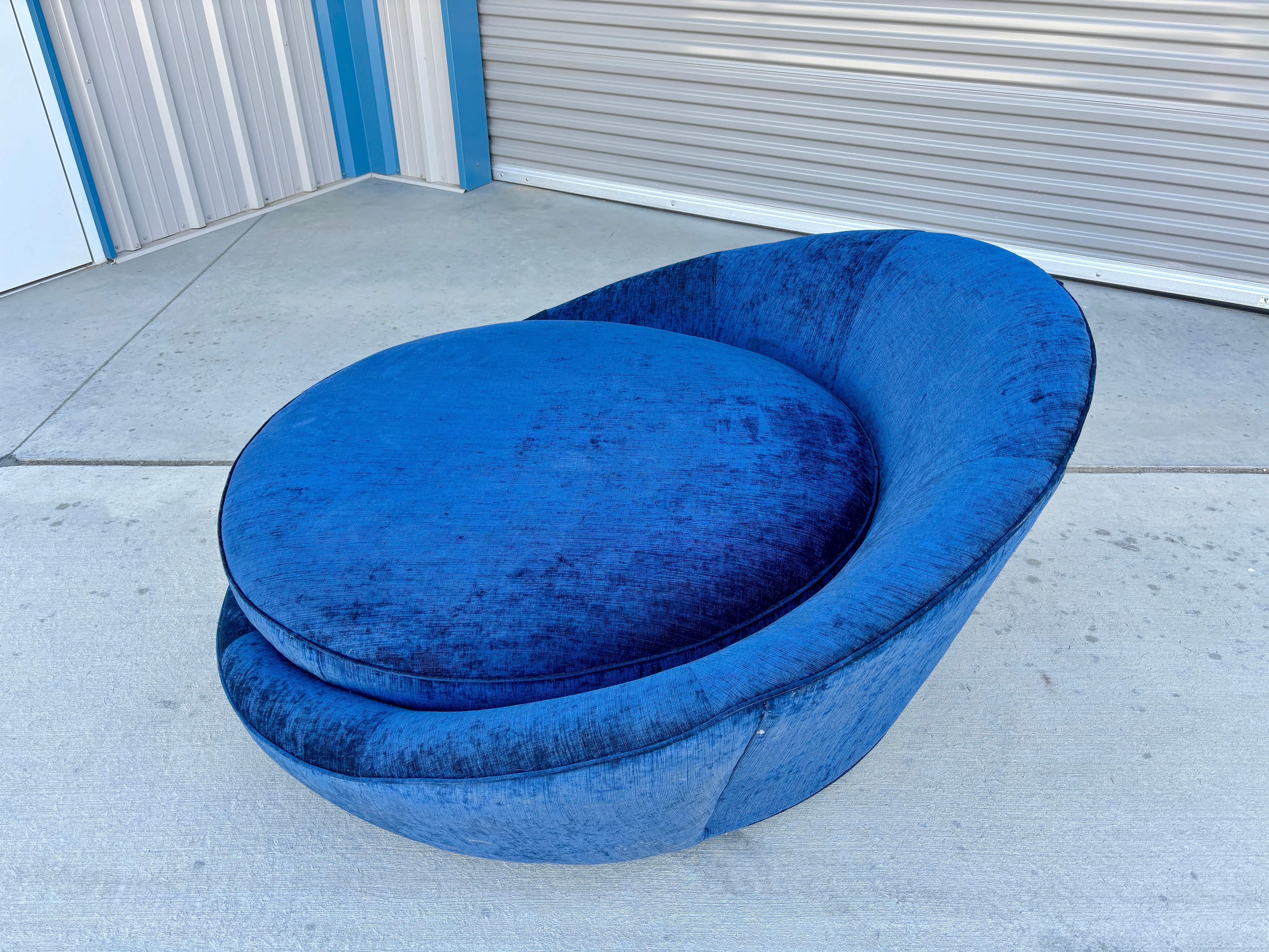 Chaise longue ronde surdimensionnée « Satellite » de Milo Baughman en vente 2