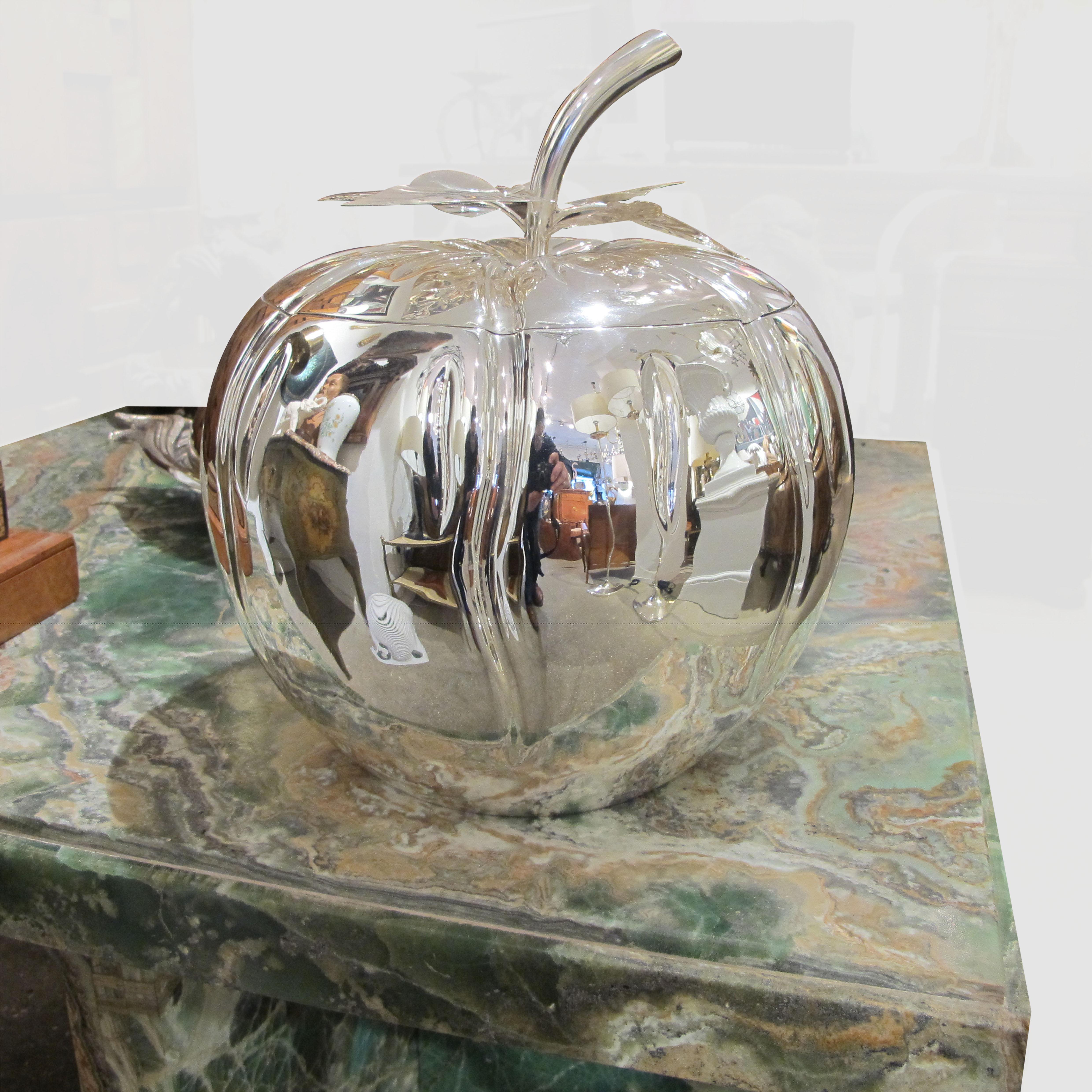 Mid-Century moderno Secchiello da ghiaccio per mele oversize di metà secolo, placcato in argento, italiano in vendita