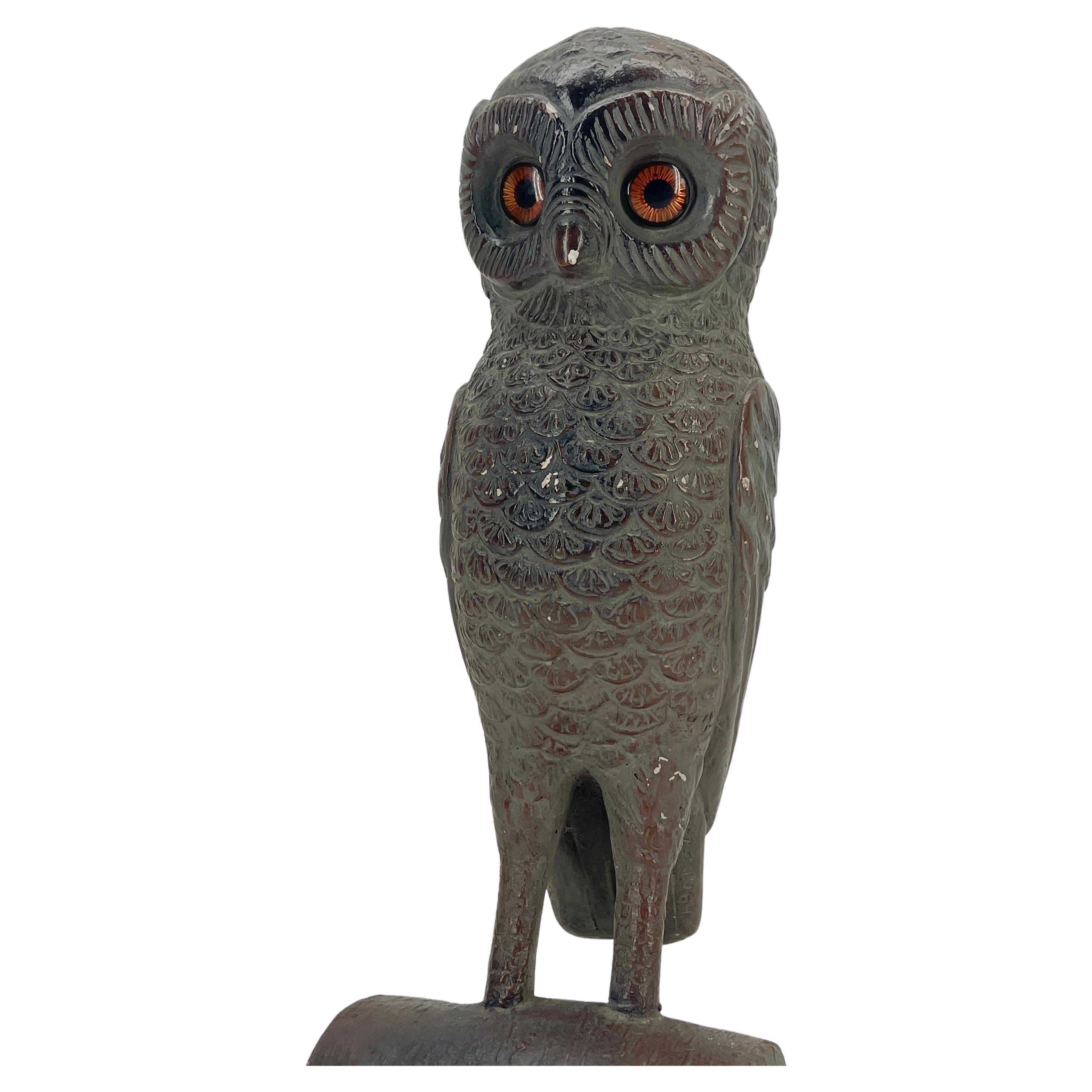 Mid-Century Owl Sculpture on Stand In Good Condition For Sale In Haddonfield, NJ