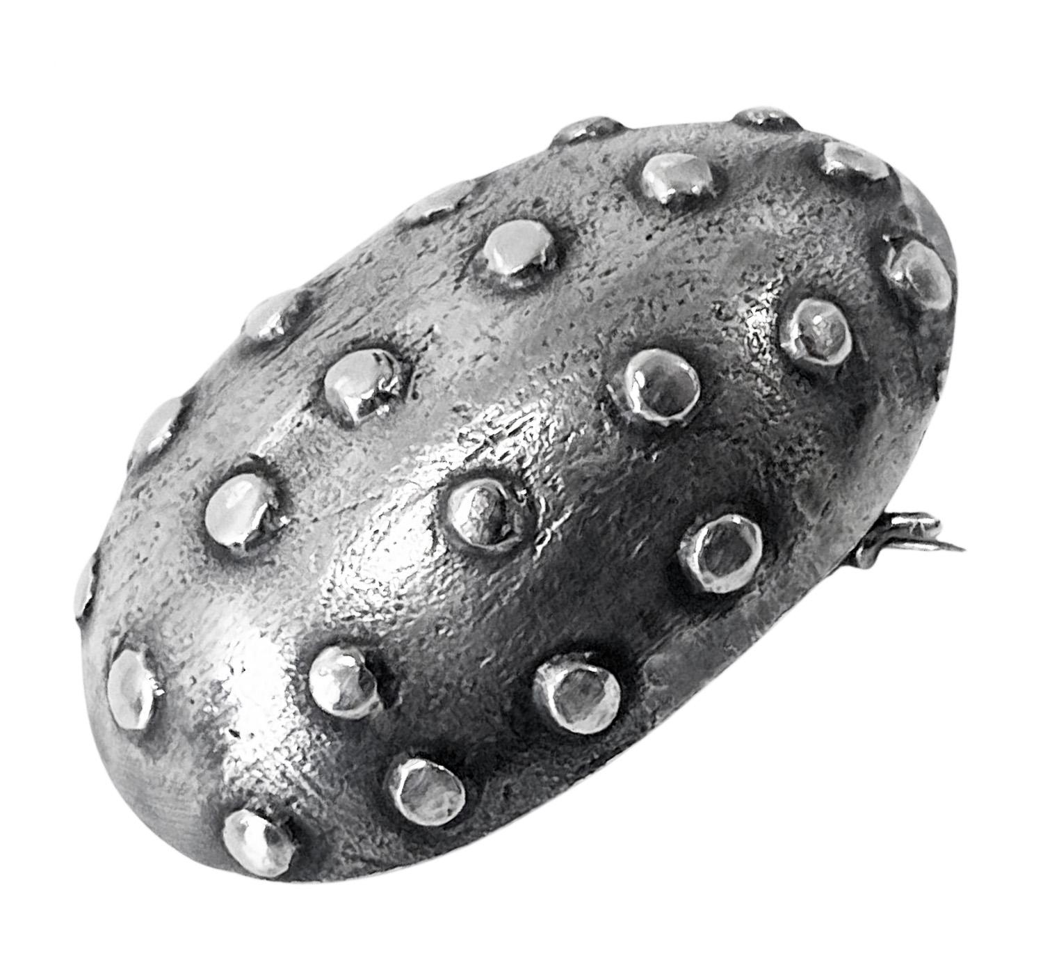 Mid century oxidised silver egg brooch, Sweden 1948 In Good Condition For Sale In Toronto, ON