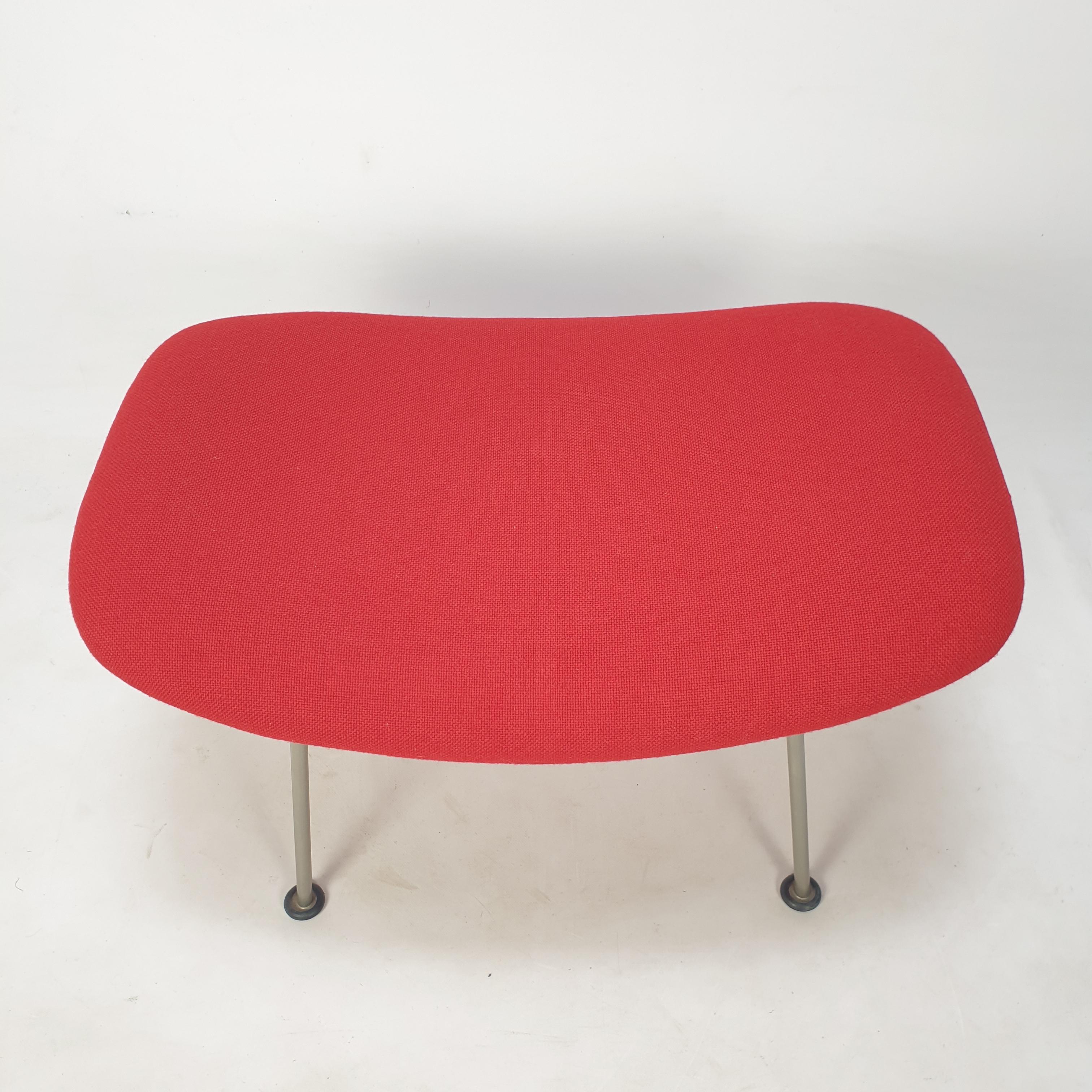 Mid Century Oyster Chair and Ottoman by Pierre Paulin for Artifort, 1960s For Sale 5