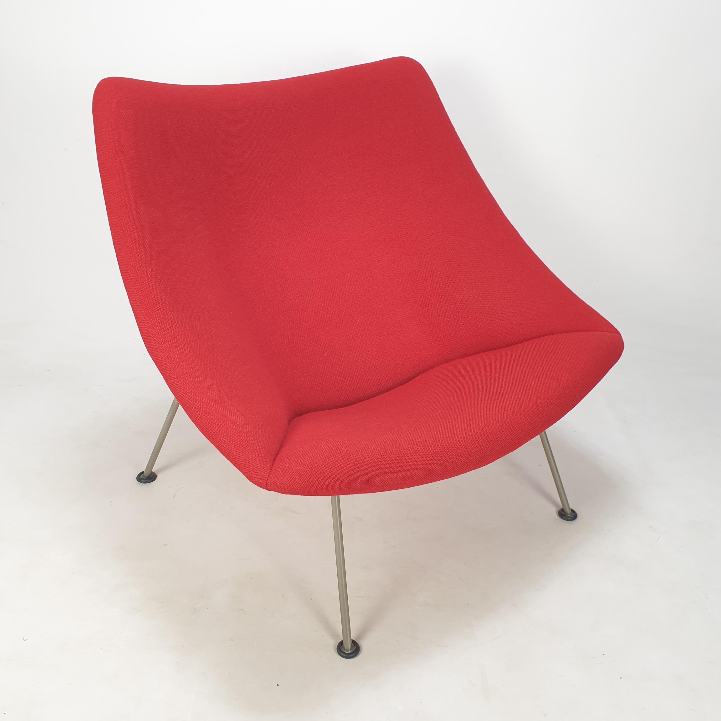 Mid-Century Modern Mid Century Oyster Chair and Ottoman by Pierre Paulin for Artifort, 1960s For Sale