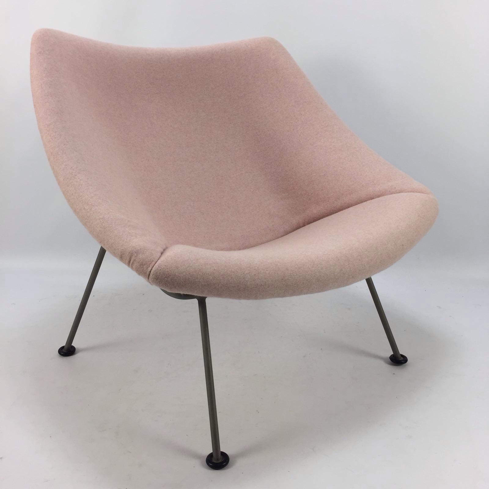 Mid Century Oyster Chair by Pierre Paulin for Artifort, 1965 For Sale 1