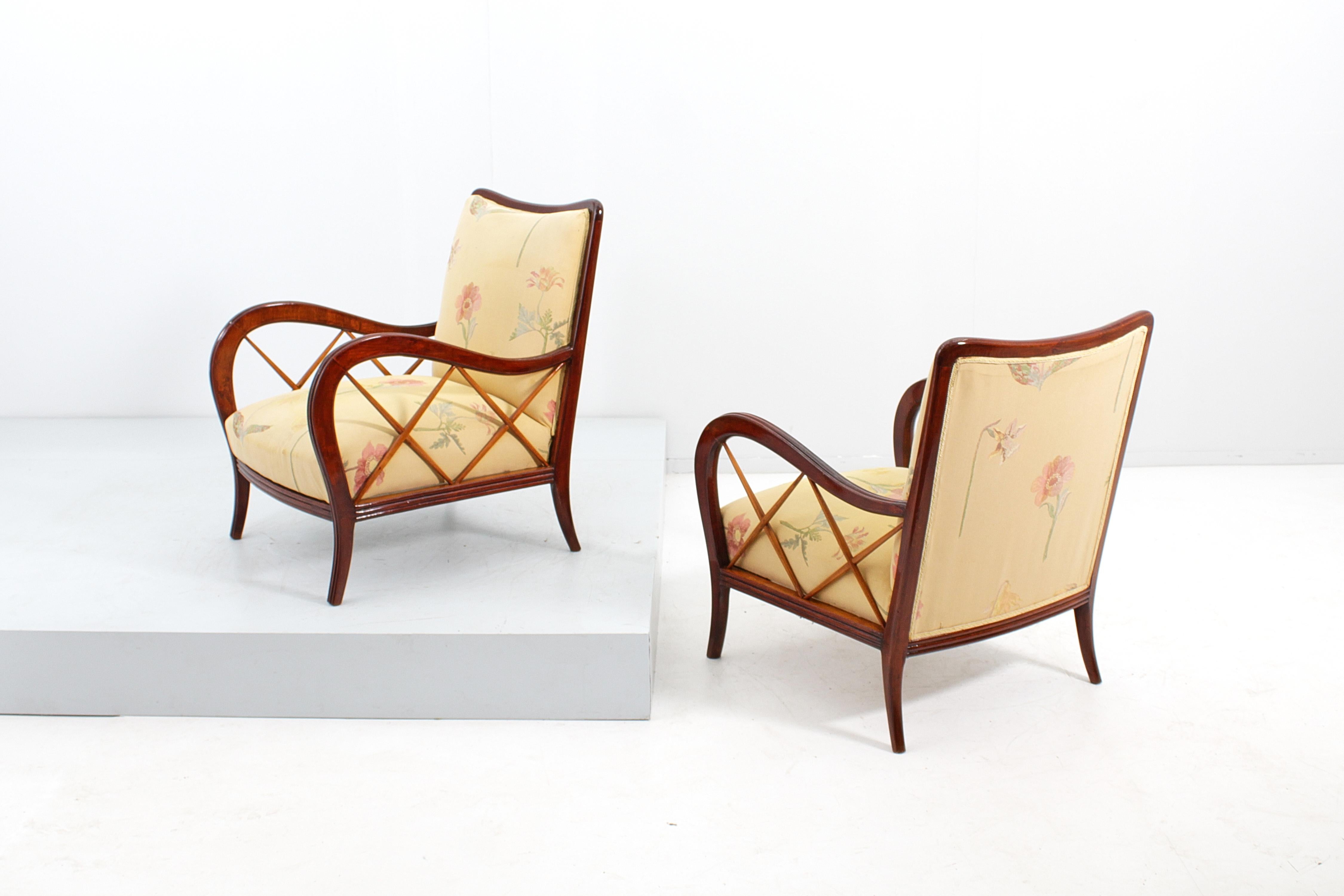 Italian Mid-Century P. Buffa (attr.) Set of 2 Curved Wooden Armchairs Italy 40s