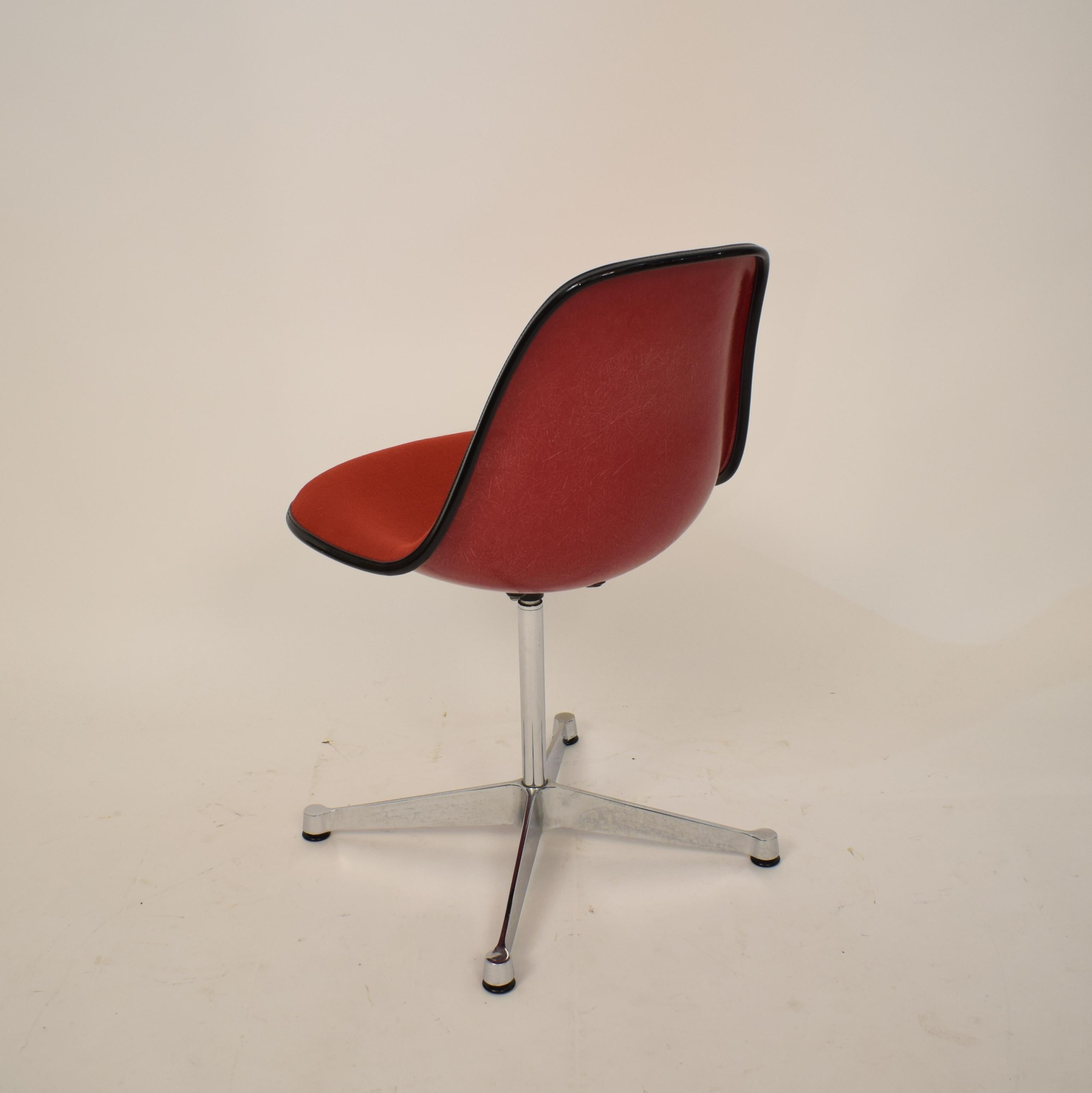 Midcentury Padded Red Side /Pedestal Chair by Eames by Vitra for Herman Miller 1