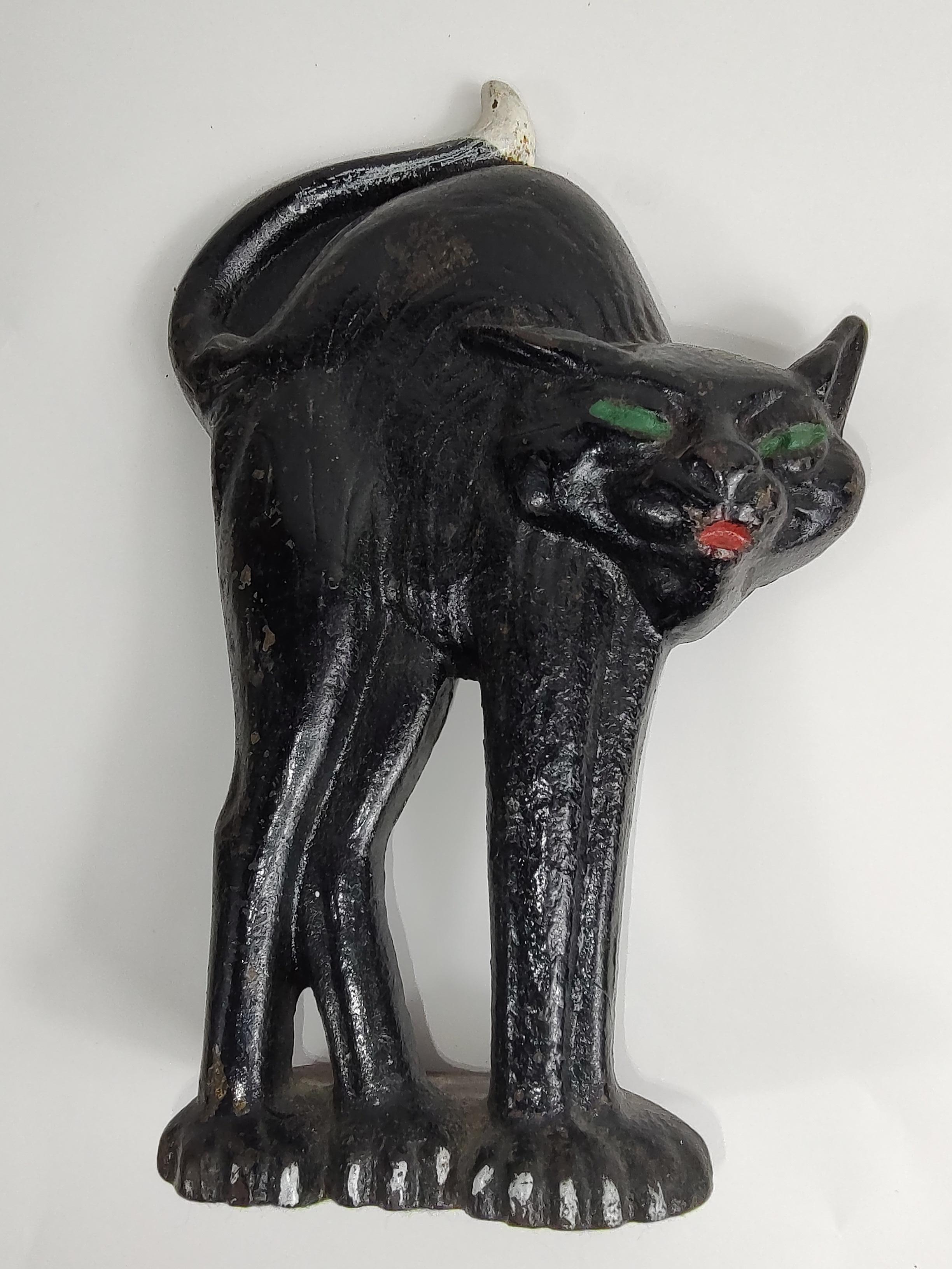 Américain Sceau de porte chat noir peint du milieu du siècle avec dos arqué, vers 1940 en vente