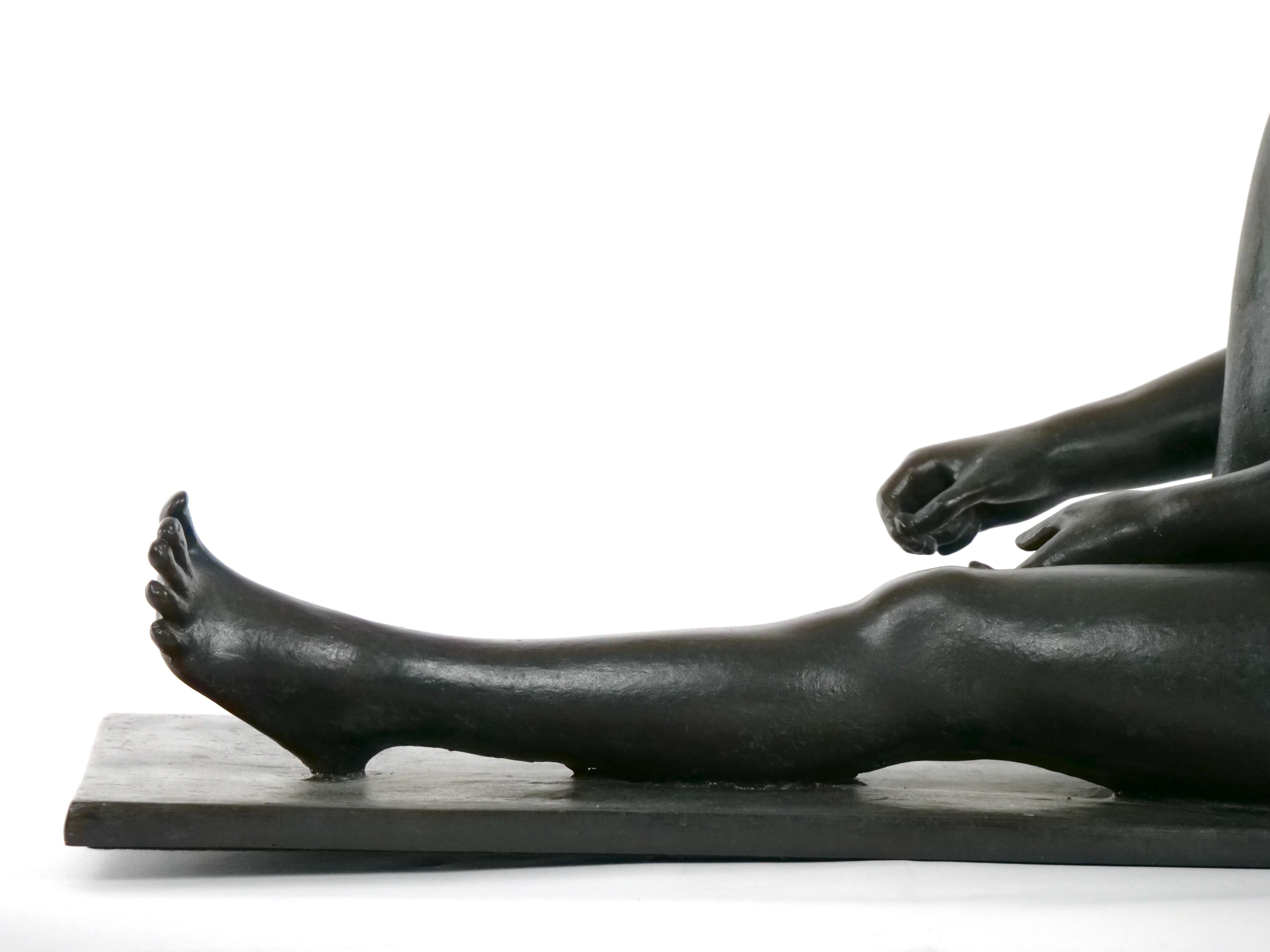 Mitte des Jahrhunderts bemalter Gips Figuraler Sitzender Akt Skulptur  im Angebot 8