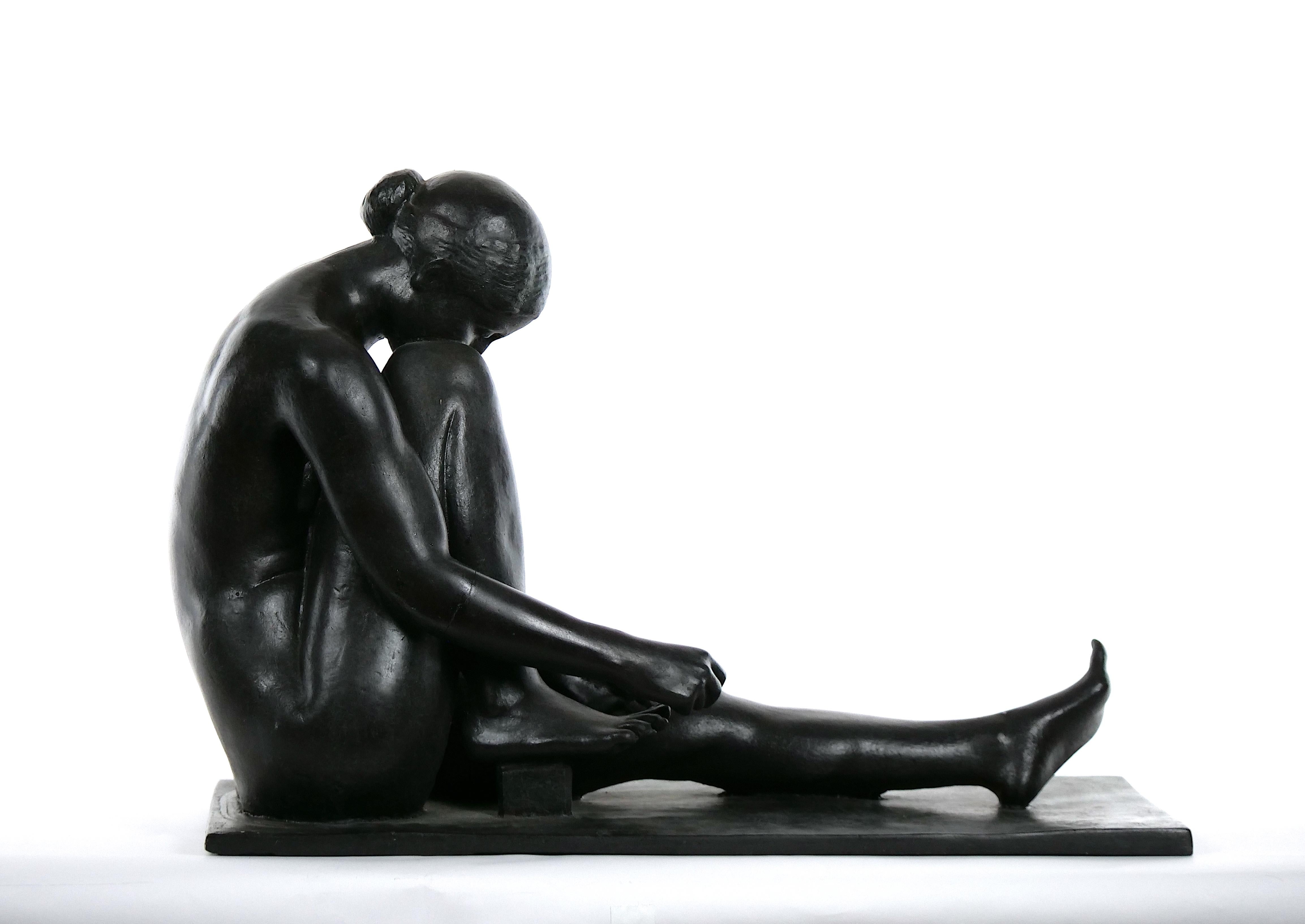 Mitte des Jahrhunderts bemalter Gips Figuraler Sitzender Akt Skulptur  im Angebot 10