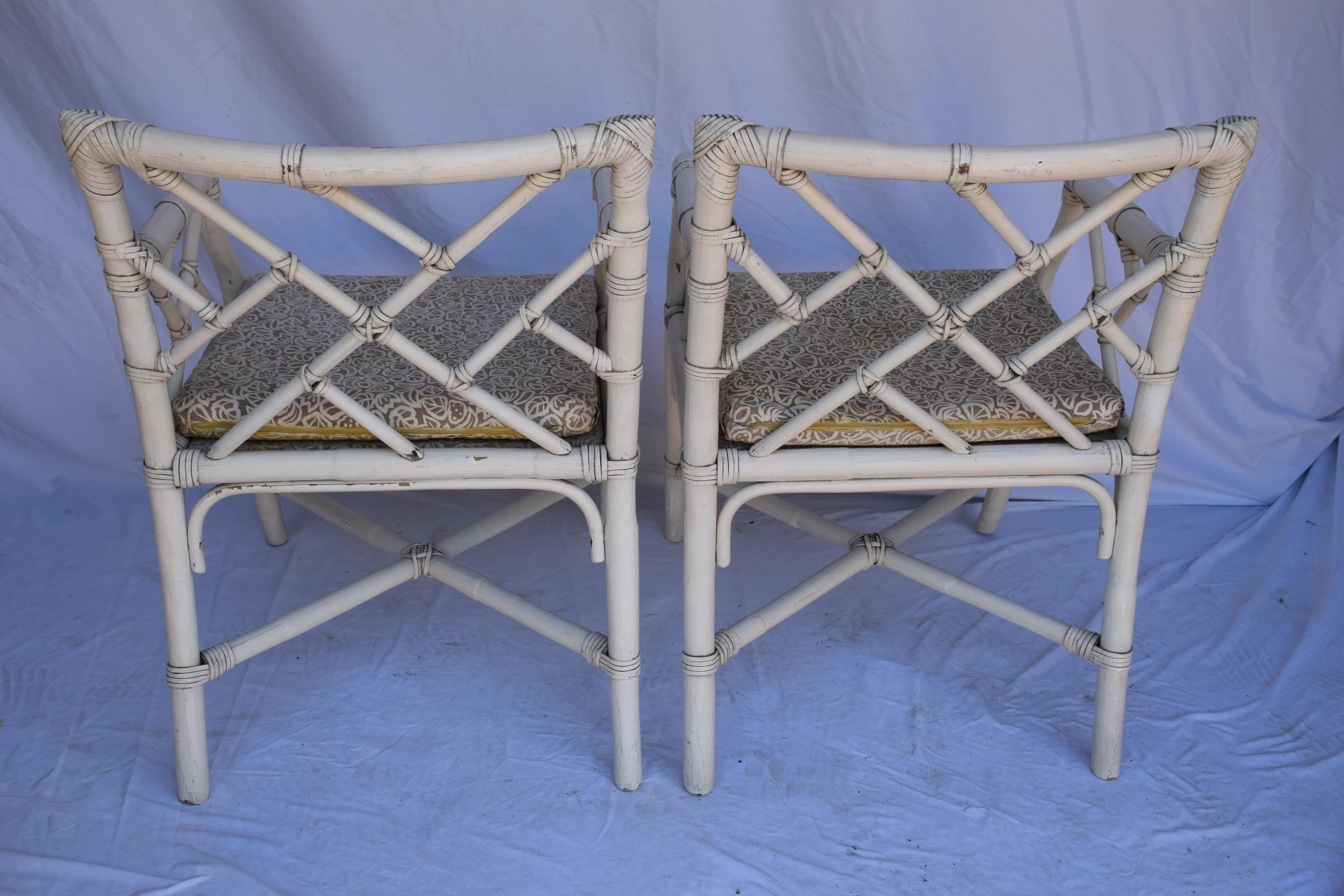 Italiano Set da giardino 3 pezzi in rattan dipinto di metà secolo in vendita