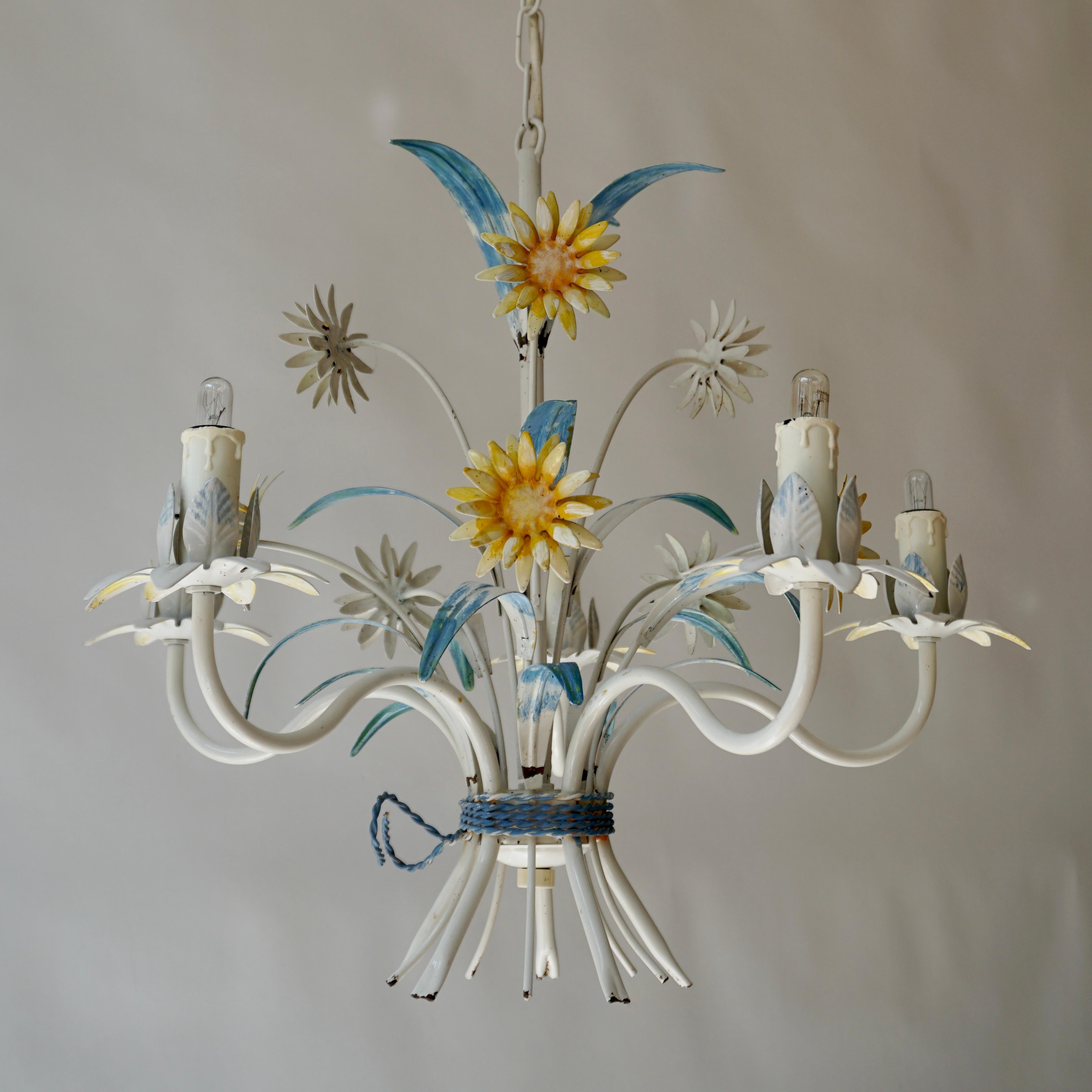 Metal Mid-Century Painted Tôle 5-Arm Light Fixture with Yellow Flowers For Sale