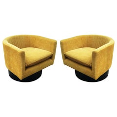 Midcentury Pair of Barrel Back Swivel Chairs by Milo Baughman