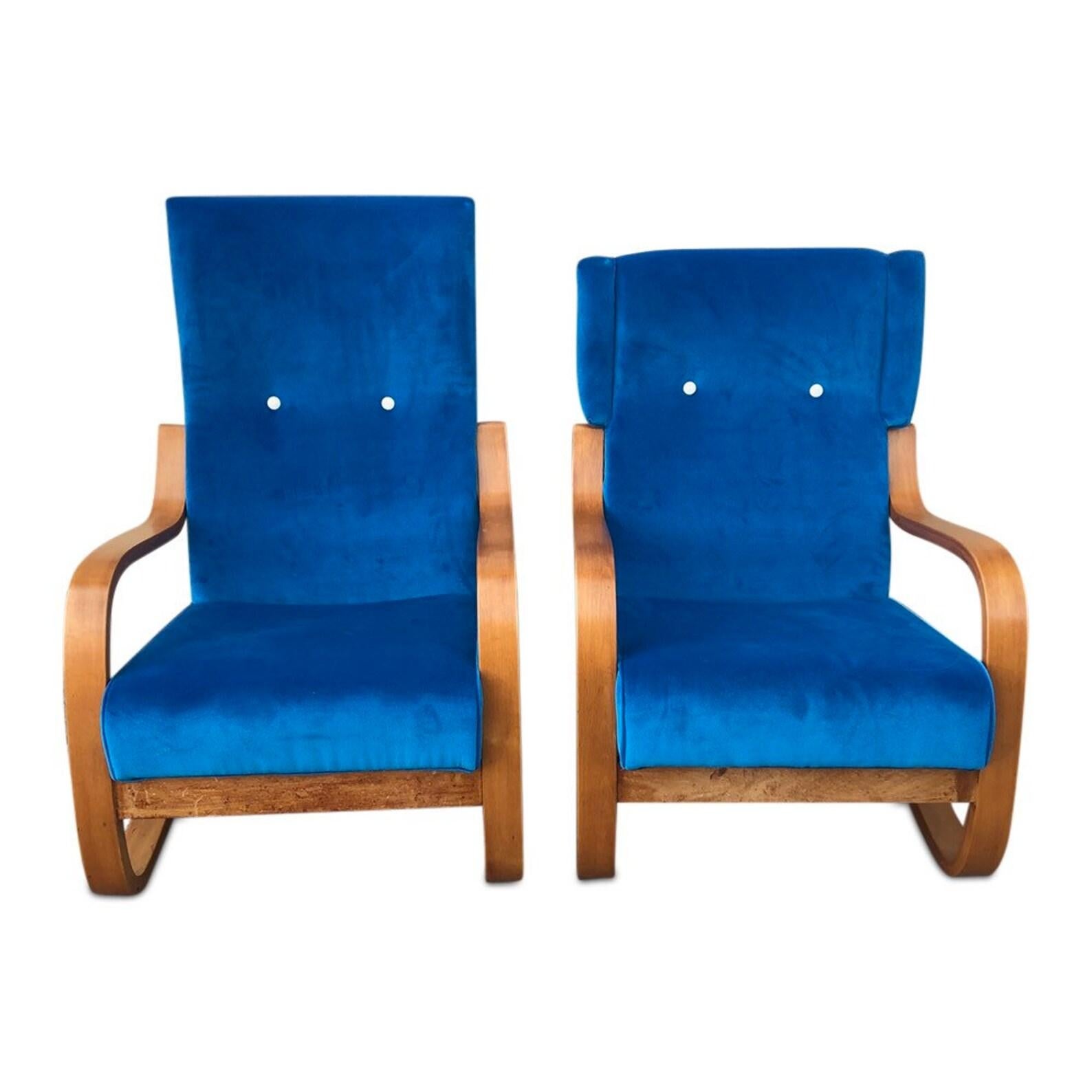 Mid-Century Pair Curated Vintage Chairs by Architect Alvar Aalto In Good Condition In Hudson, NY