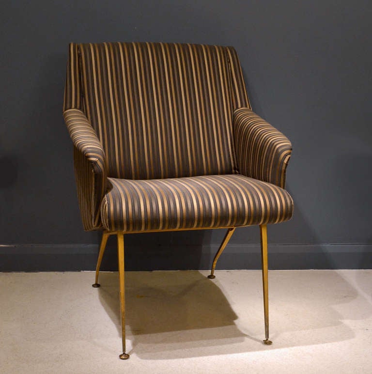 Mid-20th Century Pair of French Lounge Chairs 1950s on Brass Legs in Black and Gold For Sale