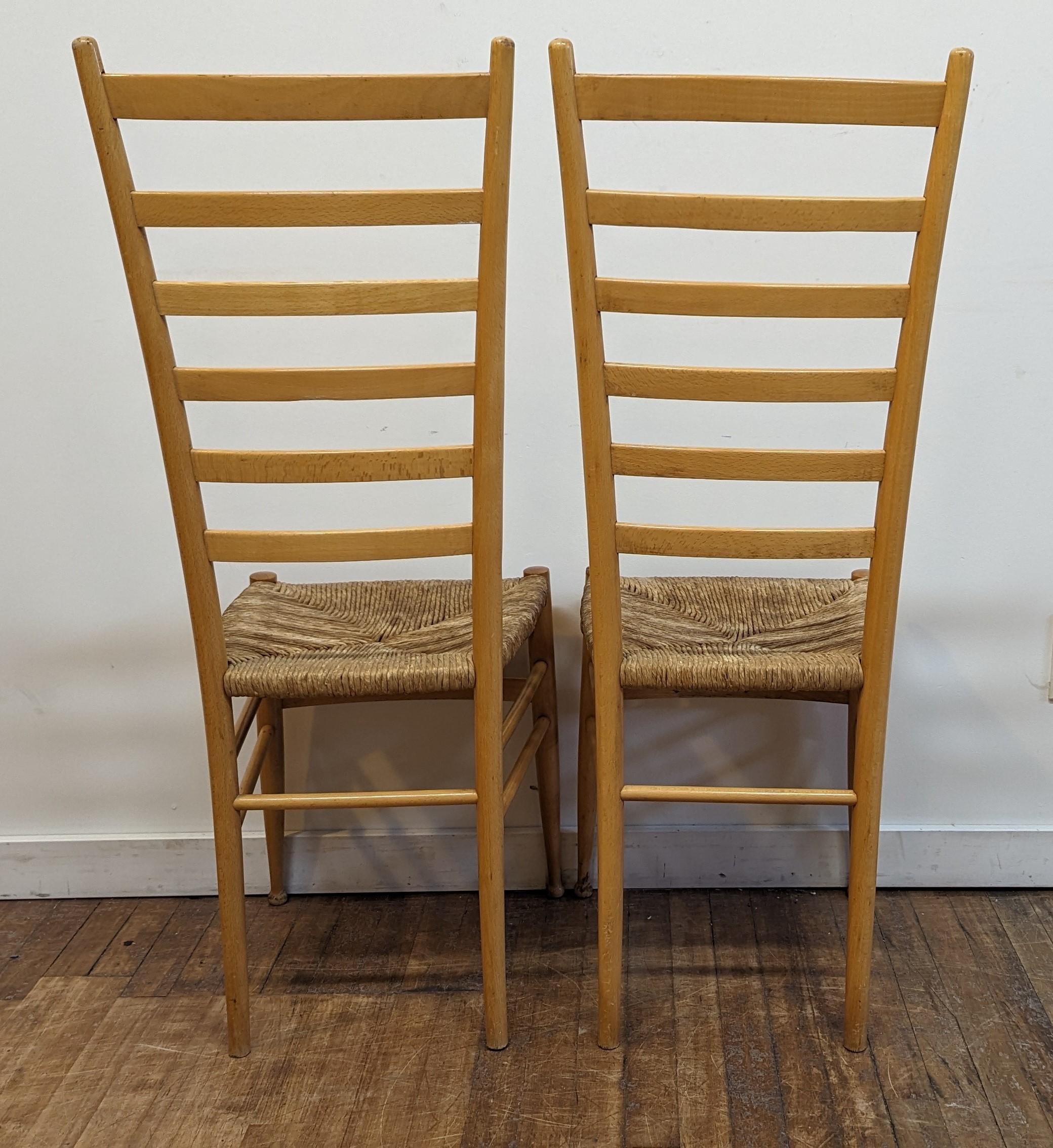 Mid-Century Modern Paire de chaises joncs à dossier en échelle du milieu du siècle d'après Gio Ponti en vente