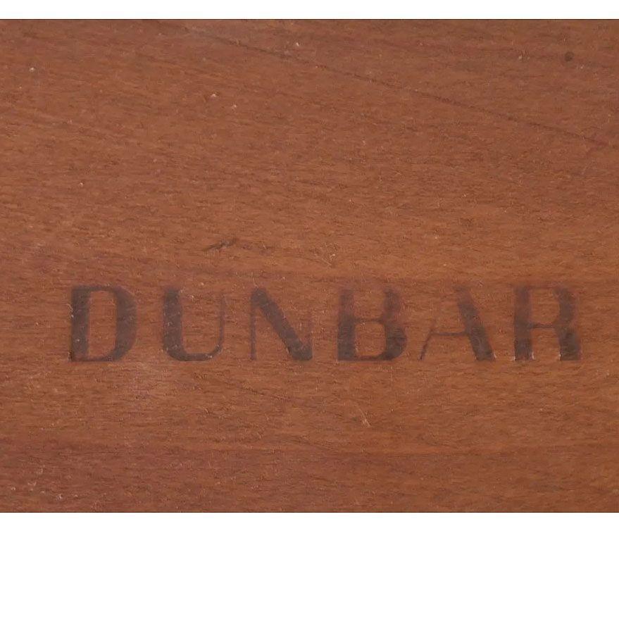 Paire de tables de nuit du milieu du siècle dernier par Edward Wormley pour Dunbar Excellent état - En vente à Van Nuys, CA