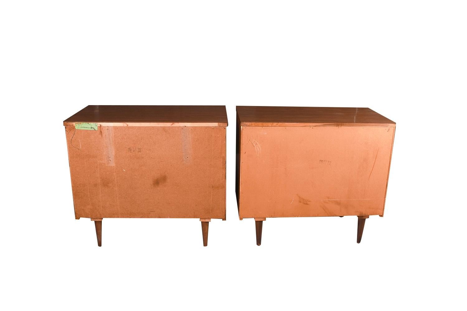 Mid-Century Pair Nightstands Commodes Tables Johnson Carper  For Sale 1
