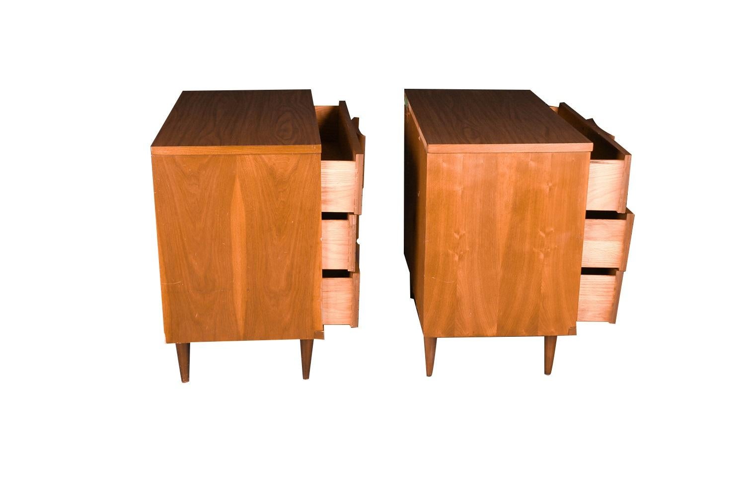 Mid-20th Century Mid-Century Pair Nightstands Commodes Tables Johnson Carper  For Sale