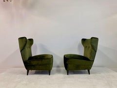 Midcentury Pair of 1950s Italian Slipper Lounge Chairs in Green Velvet