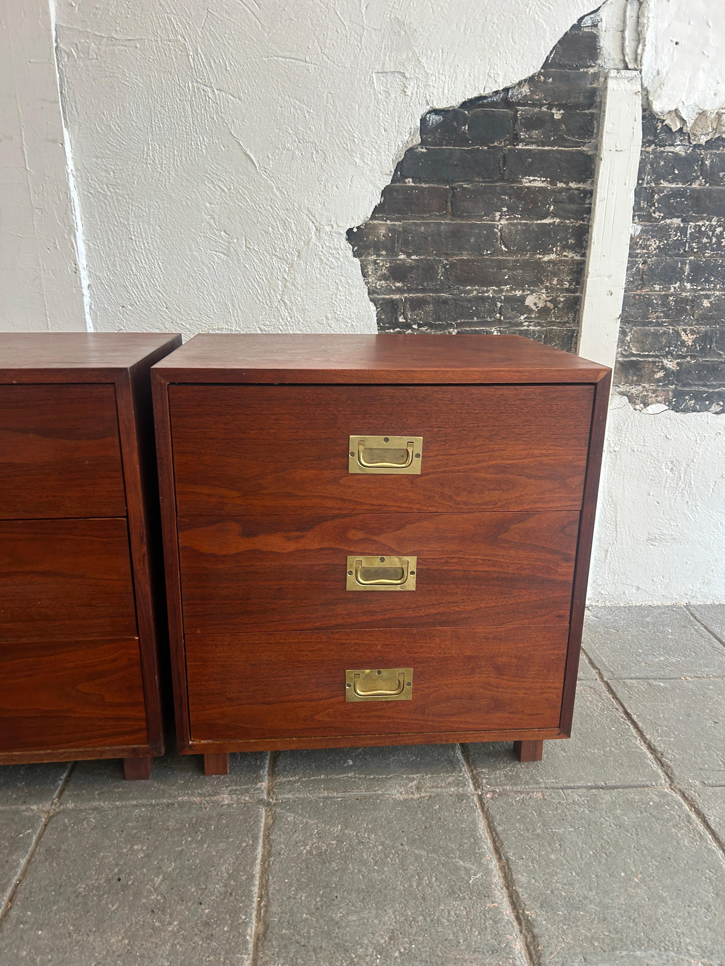 Late 20th Century Mid century pair of 3 drawer walnut brass campaign style nightstands For Sale