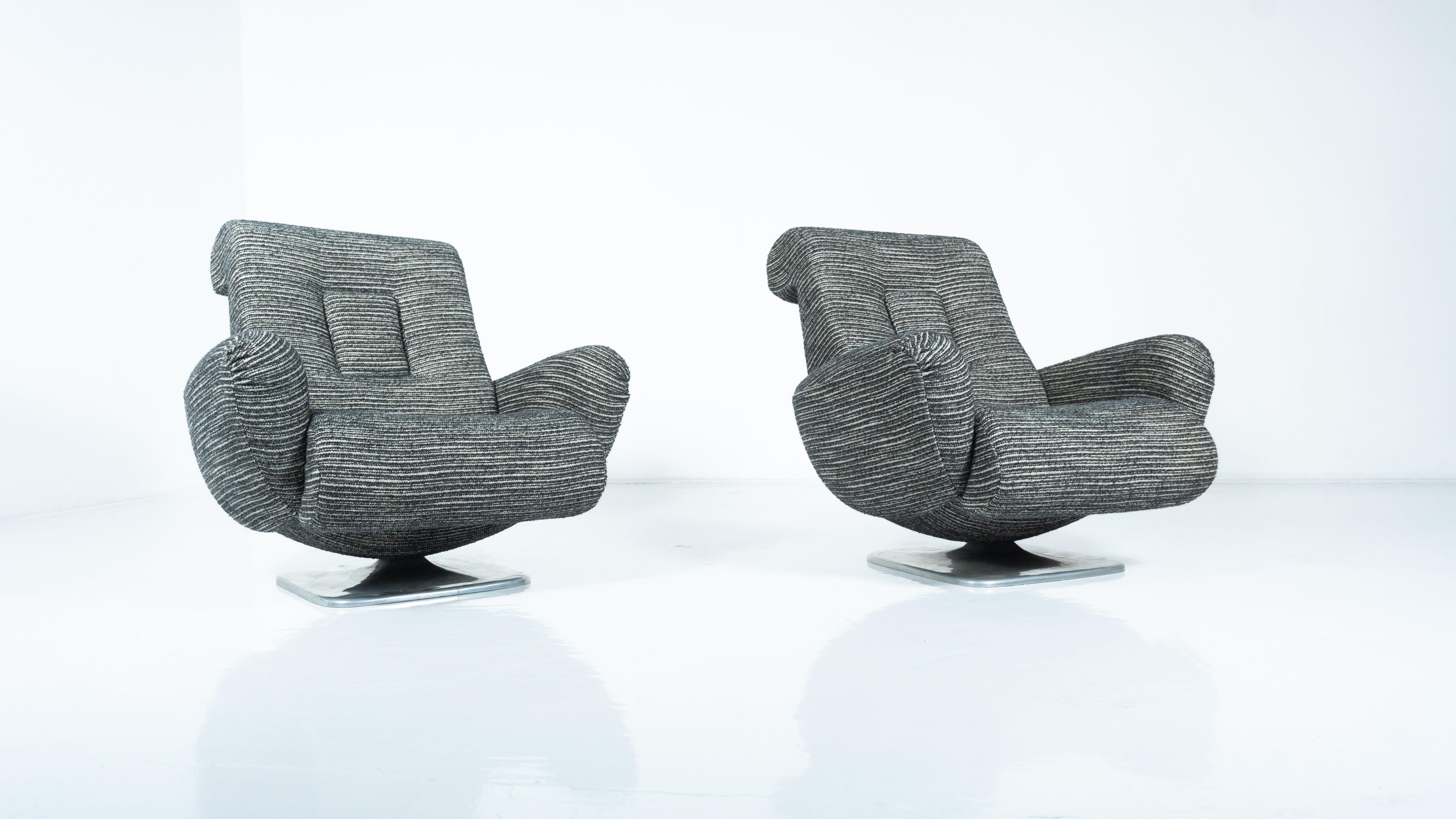 Coppia di poltrone di metà secolo, anni '60 in vendita 2