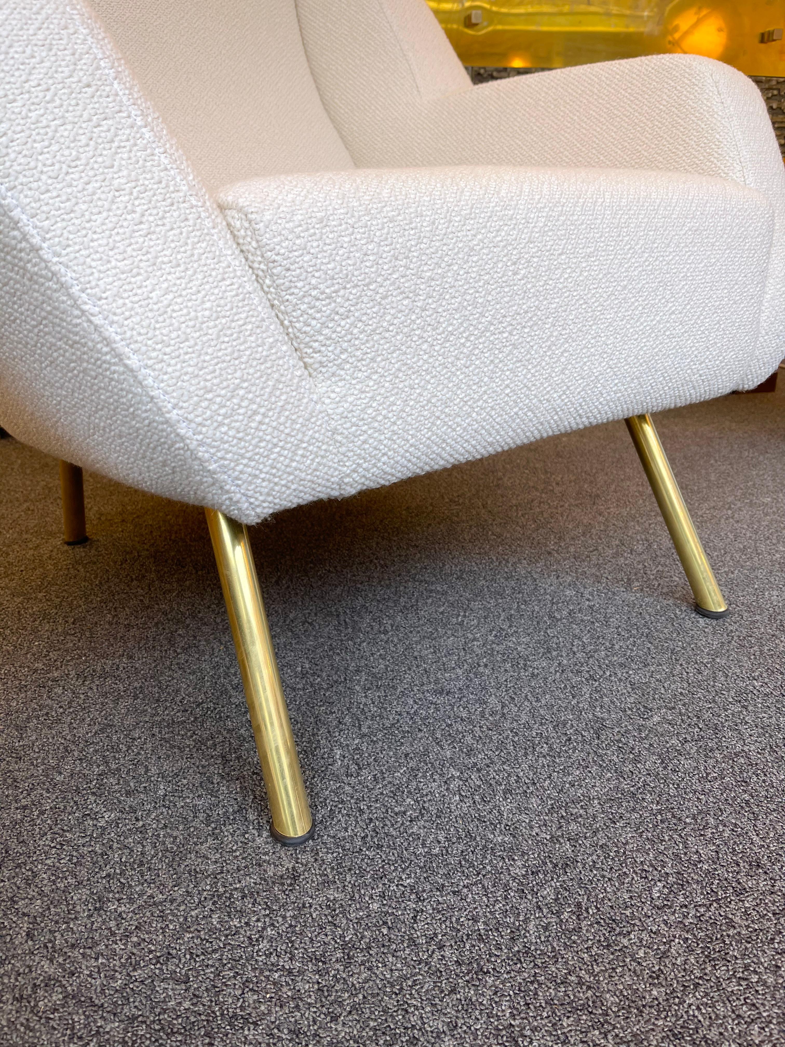 Mid Century Pair of Armchairs Bouclé Fabric Brass by Arflex, Italy, 1960s In Good Condition In SAINT-OUEN, FR