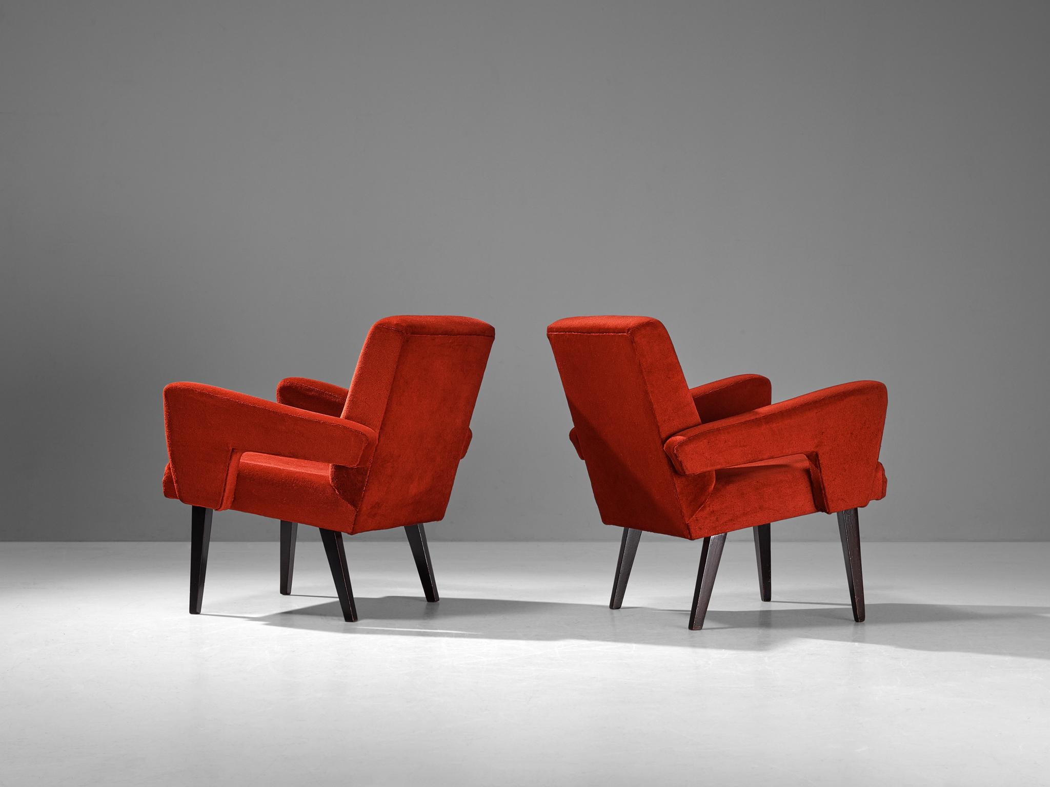 Mid-Century Pair of Armchairs in Red Velvet Upholstery For Sale 2