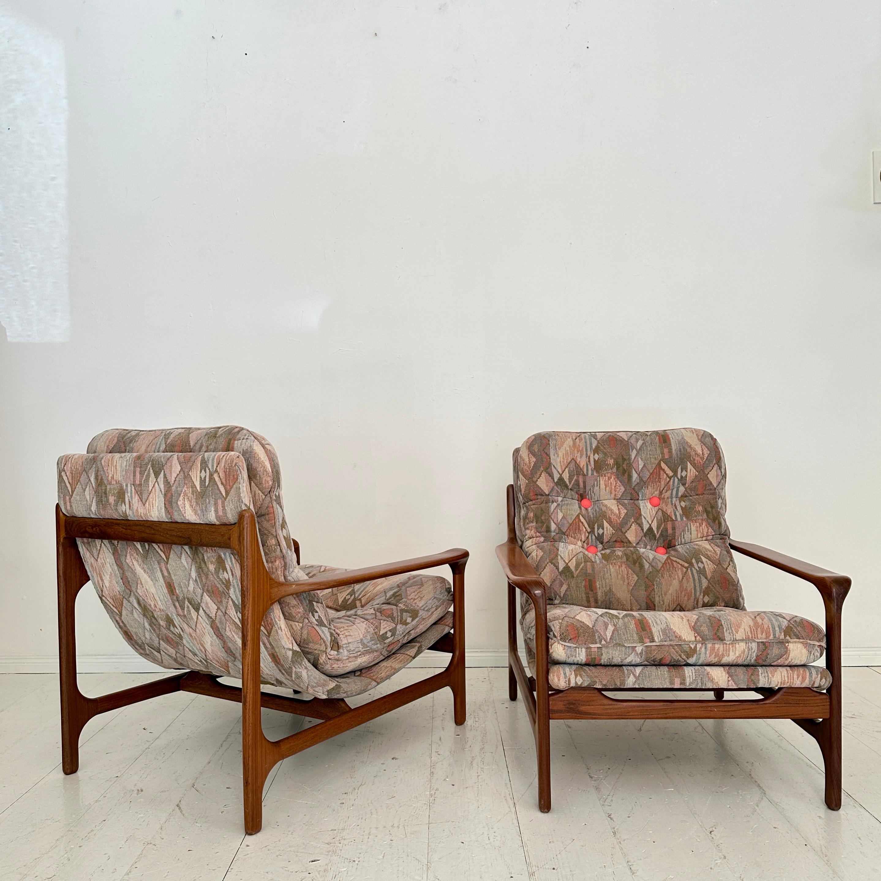 Coppia di poltrone di metà secolo in teak nello stile di Eugen Schmidt, 1960 circa In condizioni buone in vendita a Berlin, DE