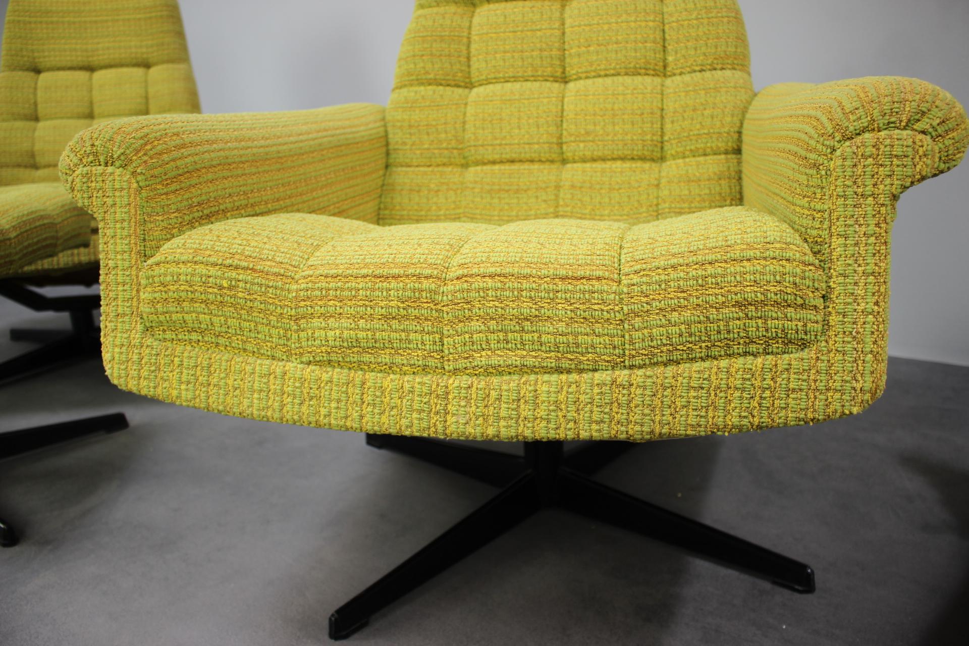 Paire de fauteuils Tabouret du milieu du siècle par Morávek a Munzar, 1970 en vente 3