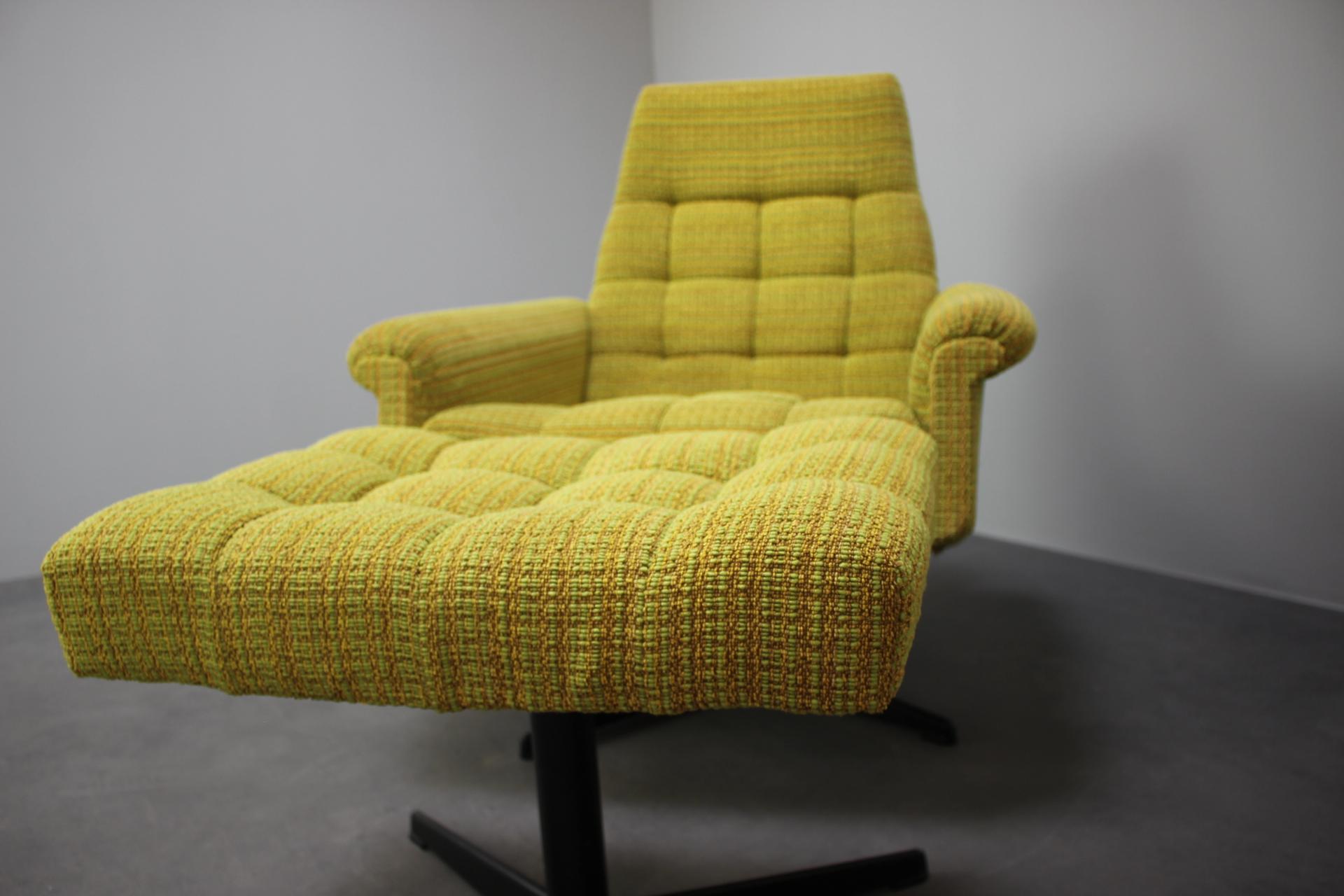 Paire de fauteuils Tabouret du milieu du siècle par Morávek a Munzar, 1970 en vente 4