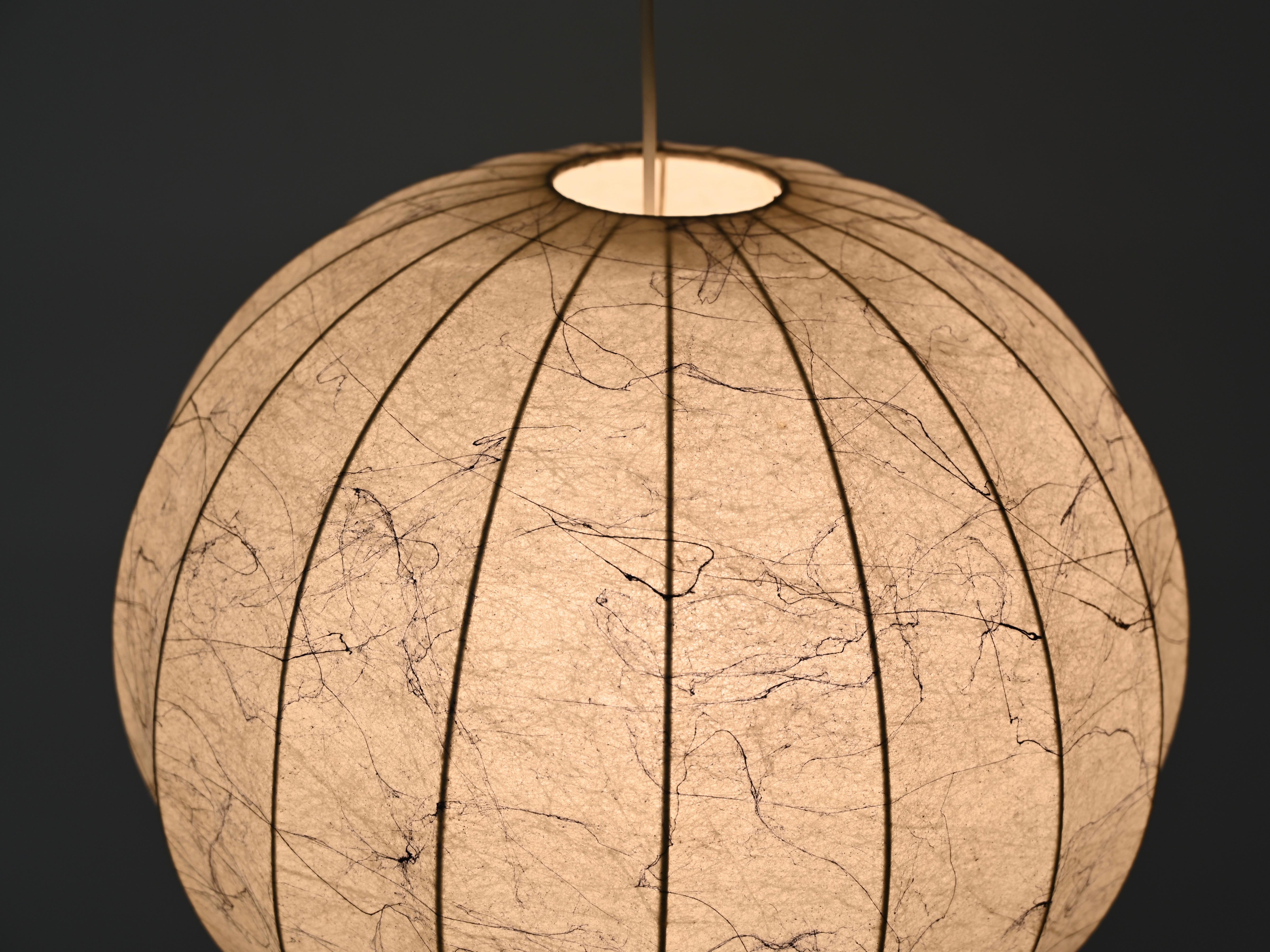 Mid-Century Pair of Large Veined Beige Cocoon Pendant by Castiglioni, Italy 1960 3